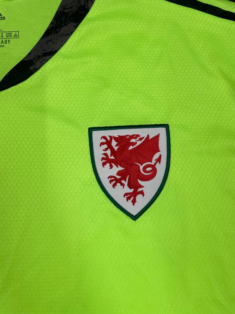 Nike Adidas Wales Men Goalkeeper 2020–2022 Football Shirt Green Size US XL / EU 56 / 4 - 3 Thumbnail