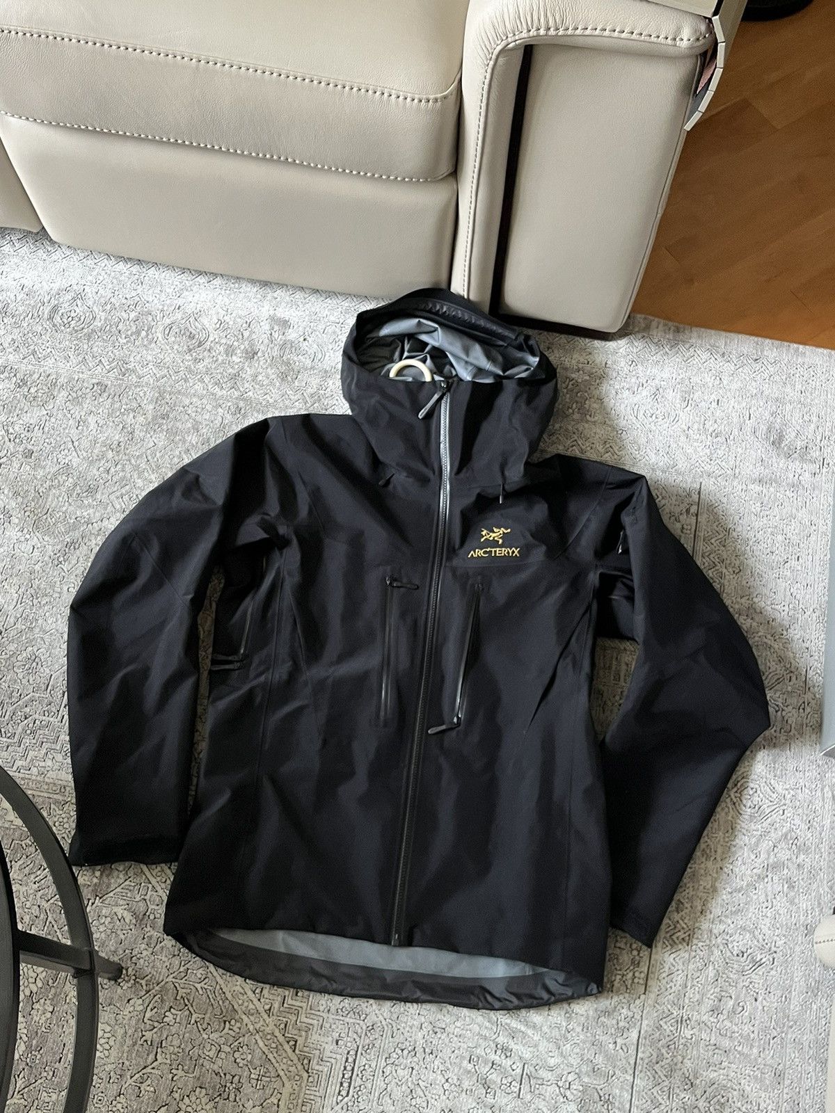 Arc'Teryx Arc'teryx alpha SV 24k Gold | Grailed