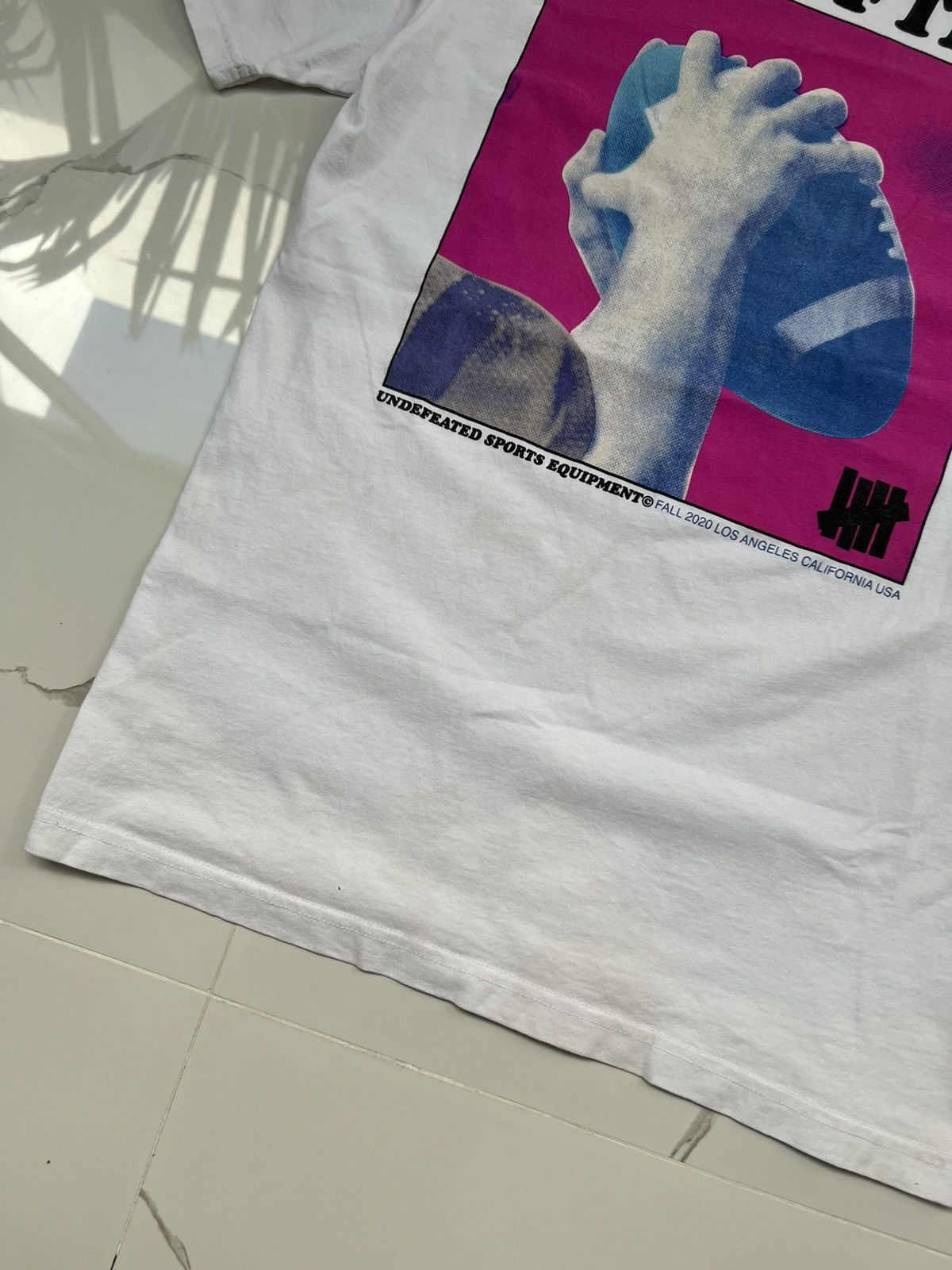 Undefeated × Vintage UNDEFEATED SPORTS EQUIPMENT Y2K BIG LOGO TEE Size US S / EU 44-46 / 1 - 8 Thumbnail