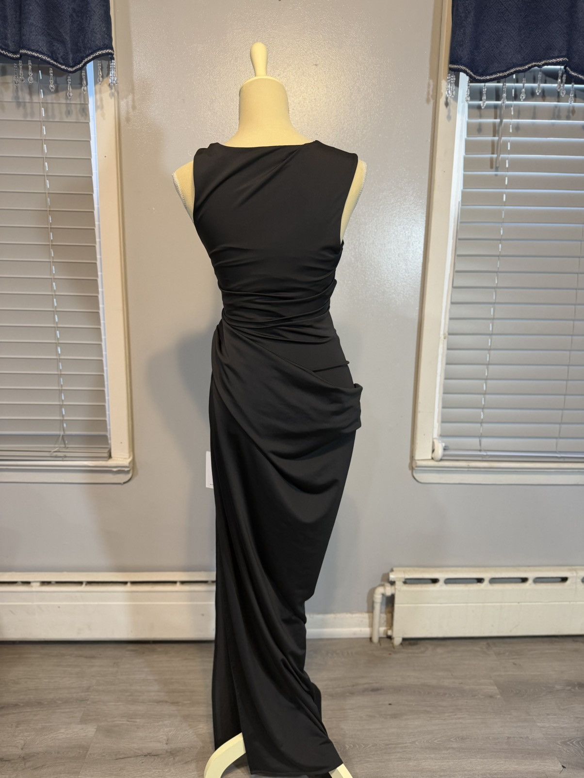 Lovers and Friends Lovers + Friends Athena Gown Black One Shoulder NWT M Size M / US 6-8 / IT 42-44 - 8 Thumbnail