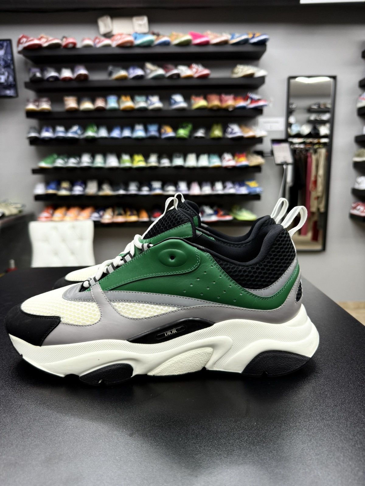 Dior AUTHENTIC Dior B22 white Green size 47 / 14US Size US 14 / EU 47 - 7 Thumbnail