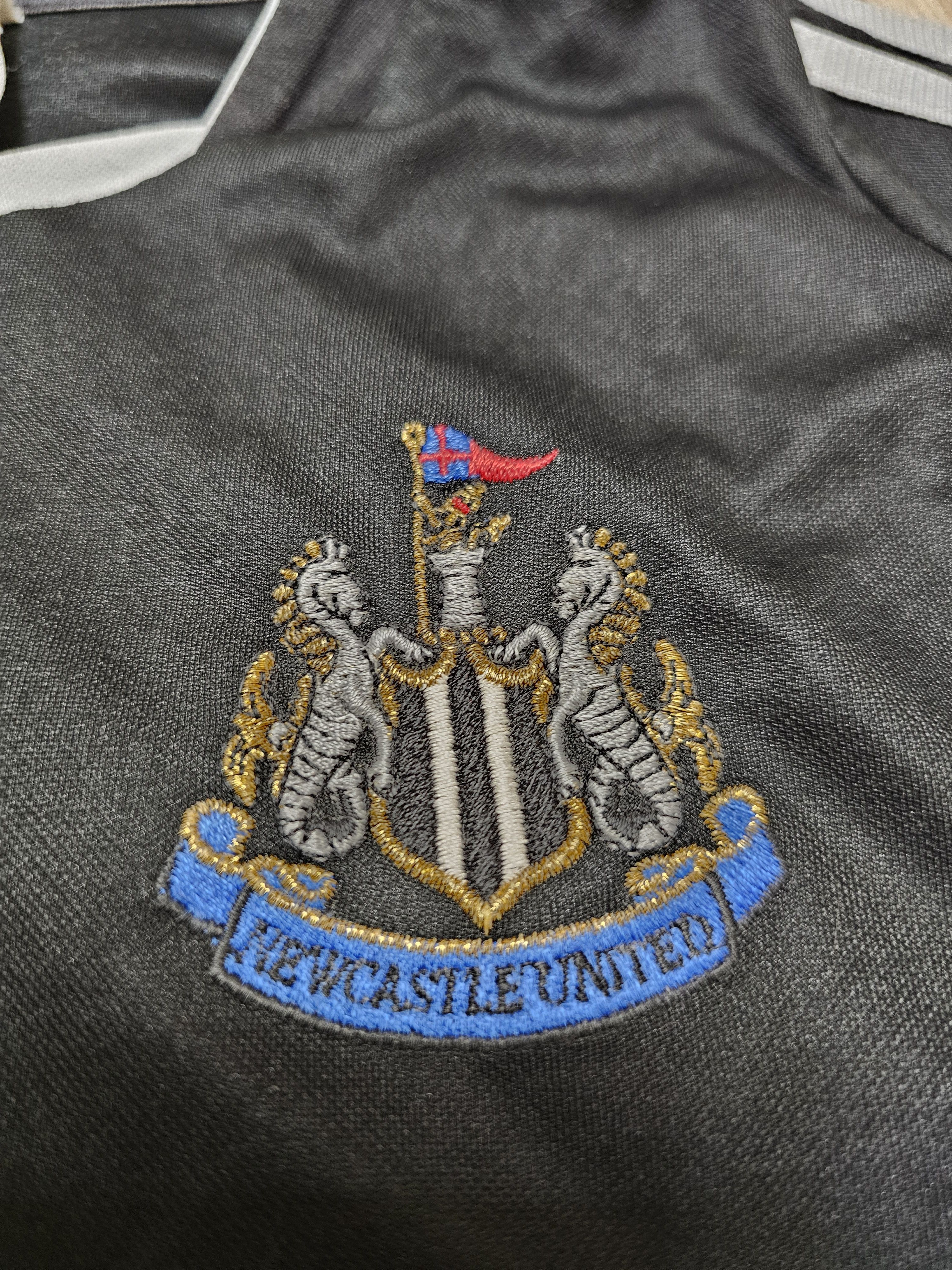 Adidas × All Sport × Vintage NEWCASTLE UNITED 2003 2004 AWAY FOOTBALL SHIRT SOCCER JERSEY Size US S / EU 44-46 / 1 - 4 Thumbnail