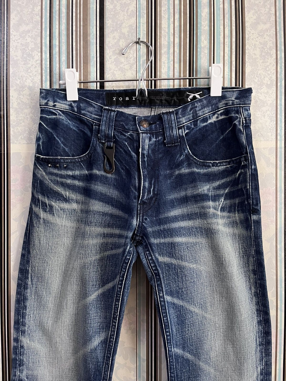 roarguns 1990s Hook metal distress denim look #C2 Size US 29 - 4 Thumbnail