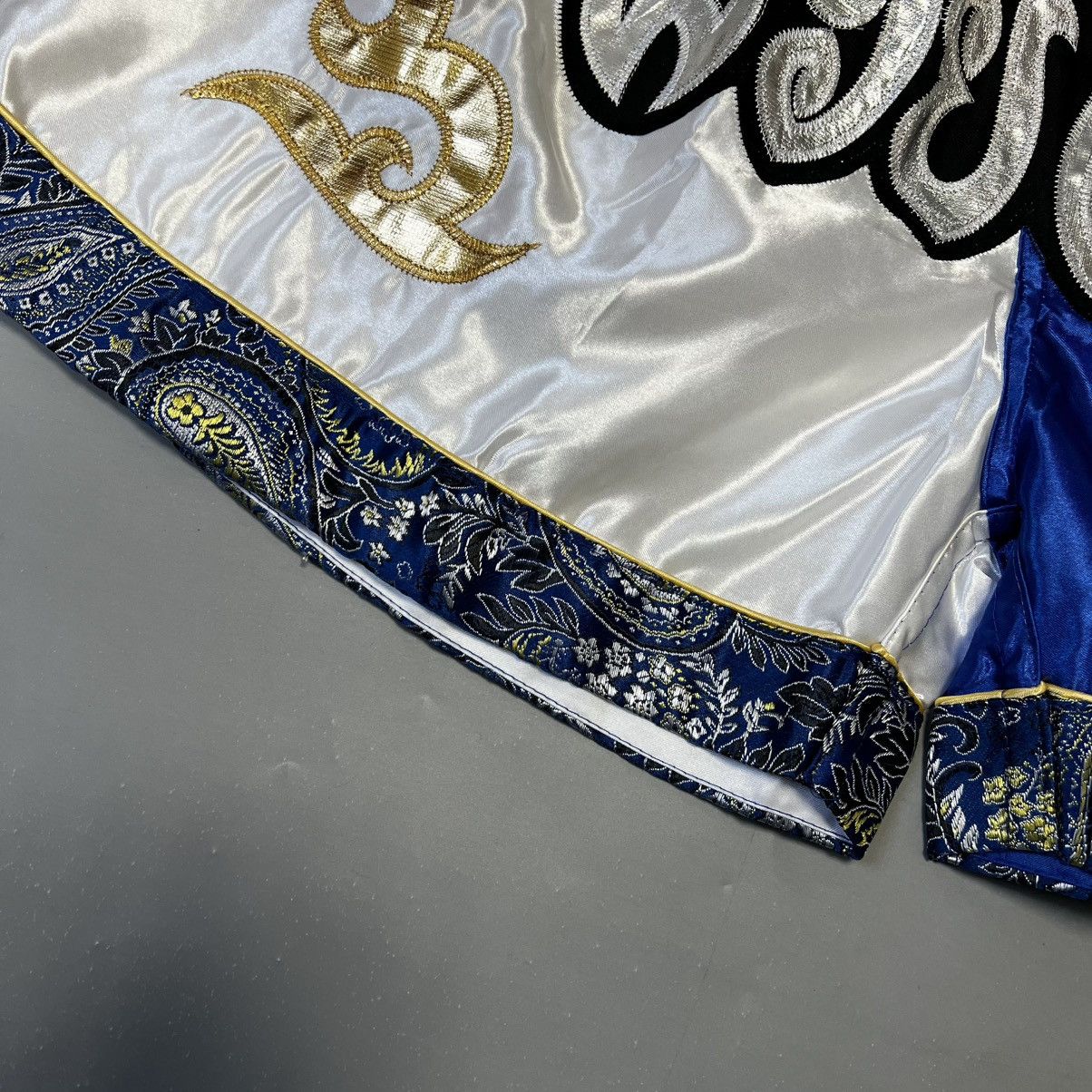 Japanese Brand × Vintage Vintage Muay Thai Boxing Shorts Size US 34 / EU 50 - 8 Thumbnail