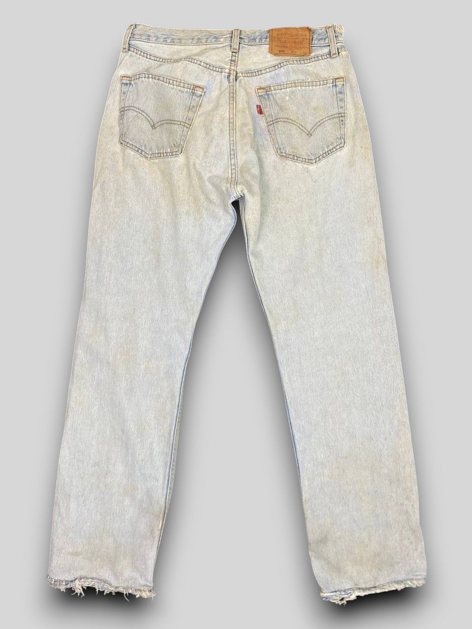 Levi's vintage levis 501 lightwash distressed denim Size US 32 / EU 48 - 2 Thumbnail