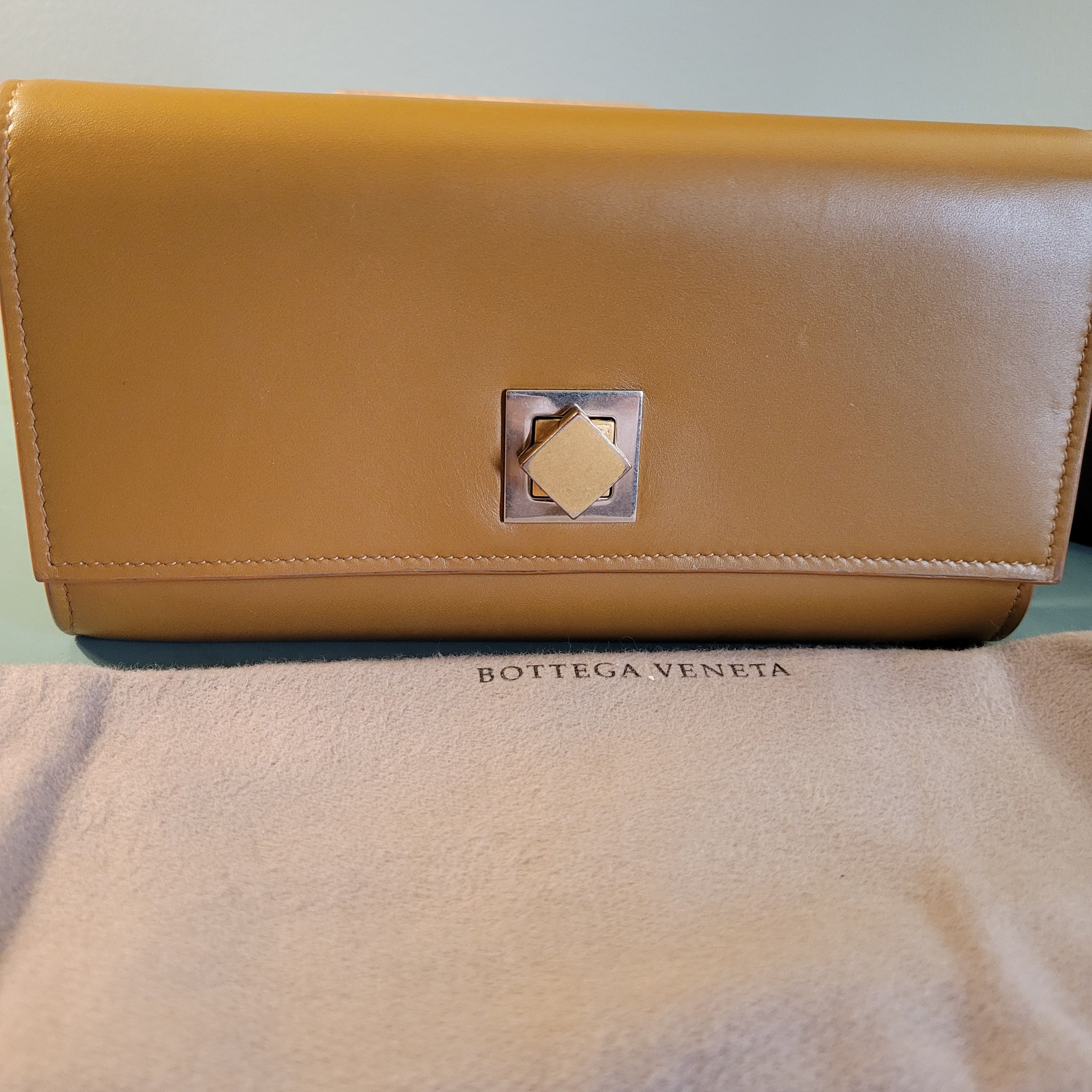 Bottega Veneta French Calfskin Continental Wallet Camel Turn Lock Size ONE SIZE - 2 Thumbnail