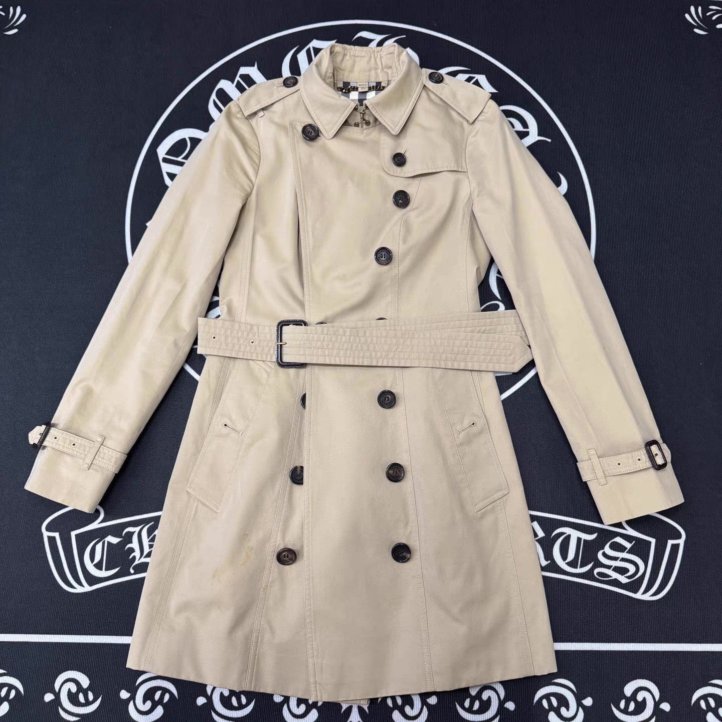 Burberry Burberry Kensington Beige Double-Breasted Trench Coat Q10 Size US M / EU 48-50 / 2 - 1 Thumbnail