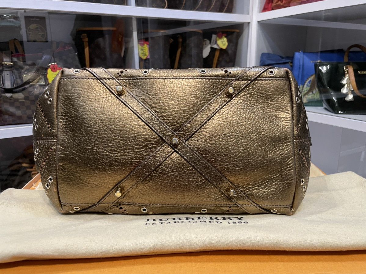 Burberry AUTHENTIC BURBERRY CALFSKIN METALLIC GROMMETS Size ONE SIZE - 10 Thumbnail