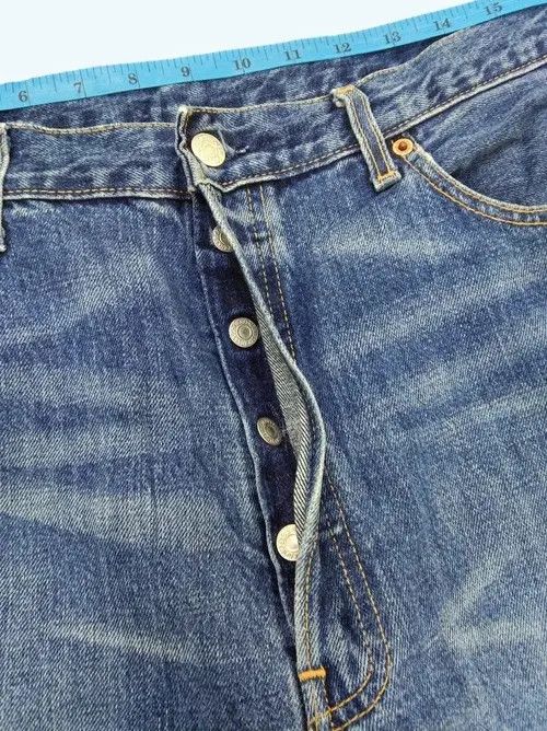Levi's Vintage Levi's 501 Distressed Jeans 34x34 Size US 34 / EU 50 - 5 Thumbnail
