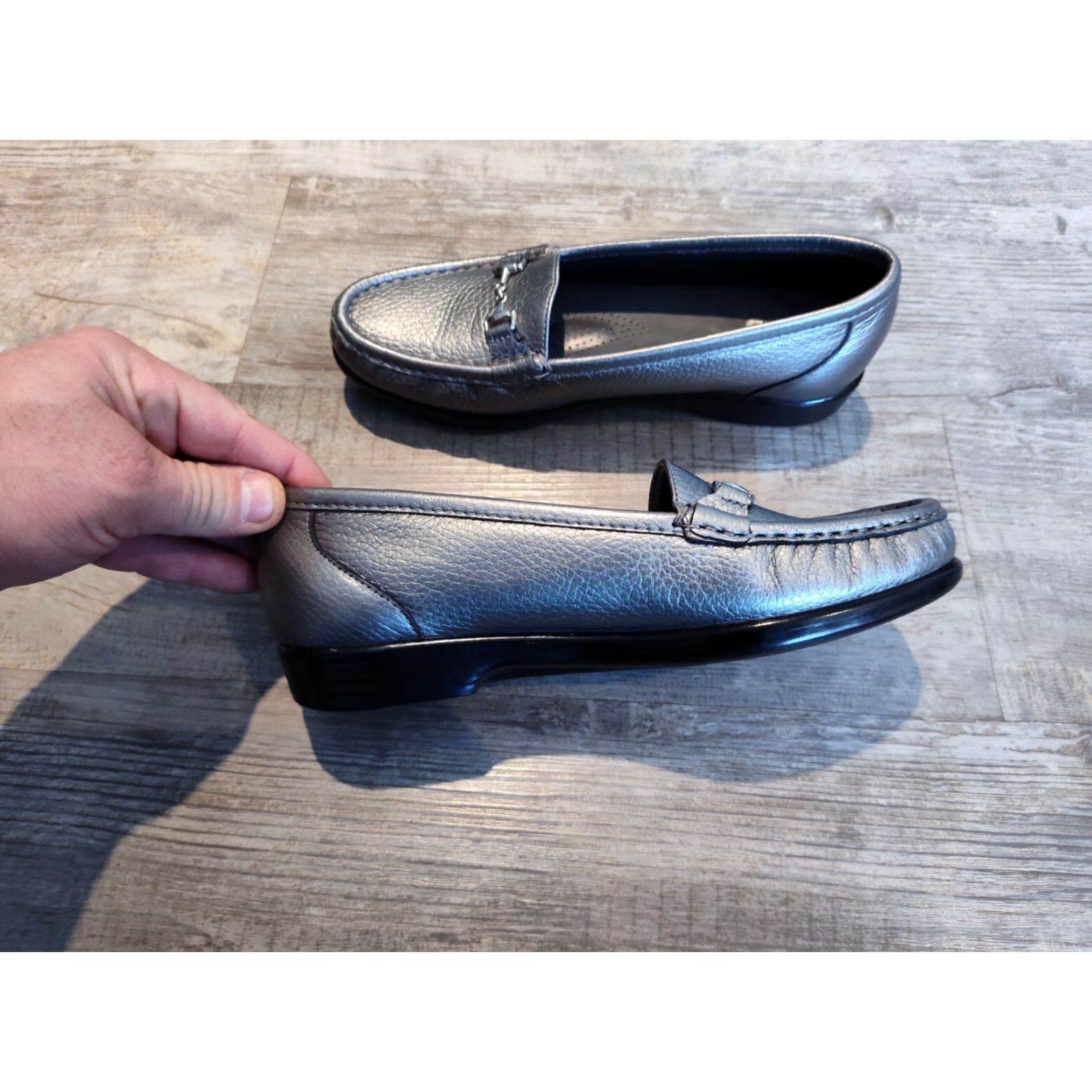 SAS SAS Metro Loafers Women’s 6.5 M Gray Silver Leather Horsebit Flats Casual Shoes Size US 6.5 / IT 36.5 - 5 Thumbnail