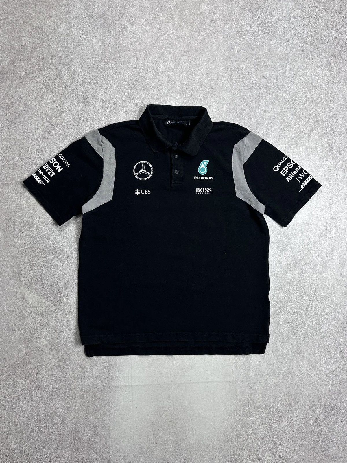 Mercedes-Benz Vintage Mercedes AMG Petronas Racing F-1 Polo Shirt L Size US L / EU 52-54 / 3 - 1 Thumbnail