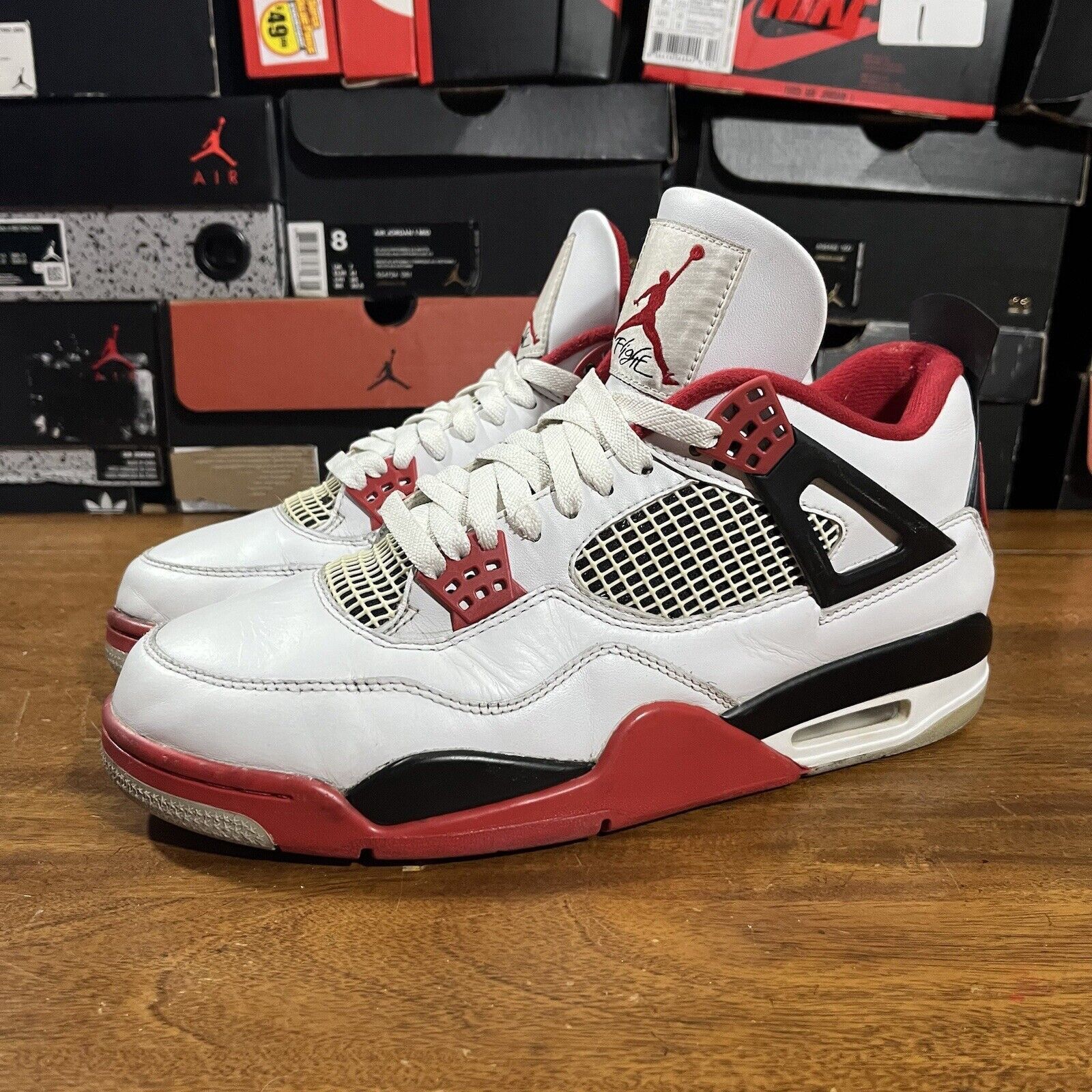 Jordan Brand Size 11 - Jordan 4 Retro OG Mid Fire Red Size US 11 / EU 44 - 1 Thumbnail