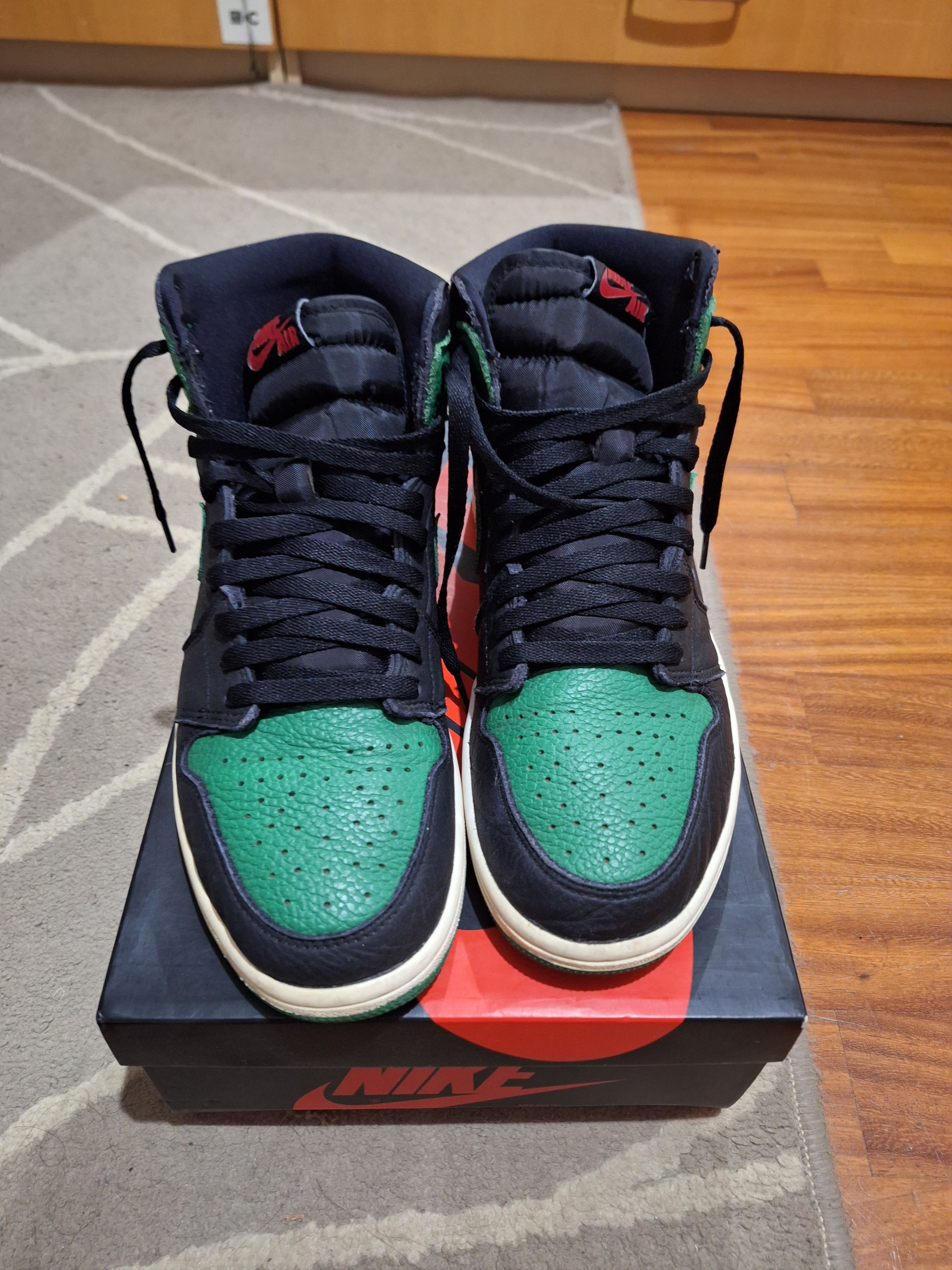 Jordan Brand Air Jordan 1 High Pine Green Size US 11 / EU 44 - 3 Thumbnail