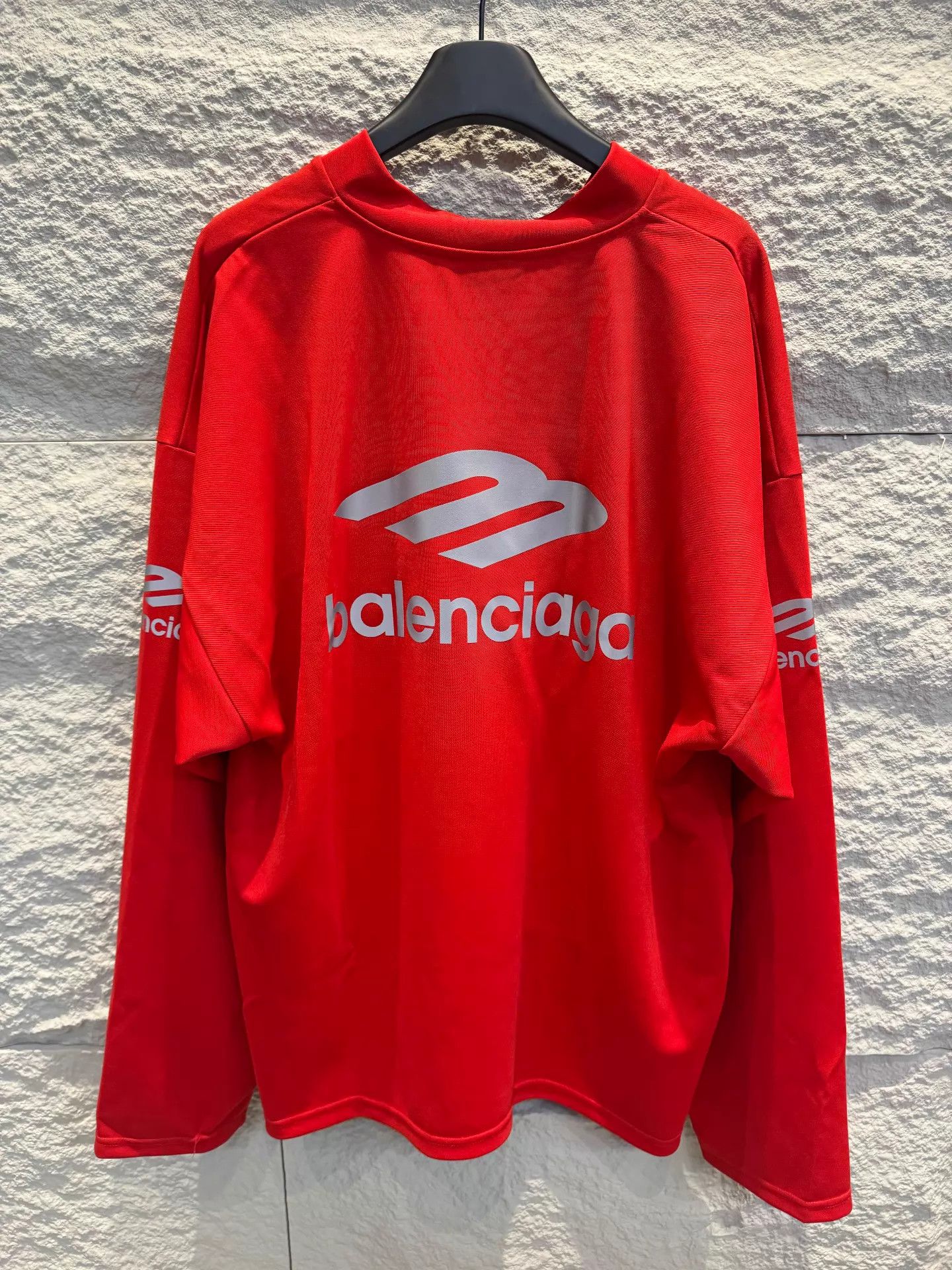 Balenciaga Balenciaga V-neck long-sleeve oversize T Men's Red XS Size US XS / EU 42 / 0 - 4 Thumbnail