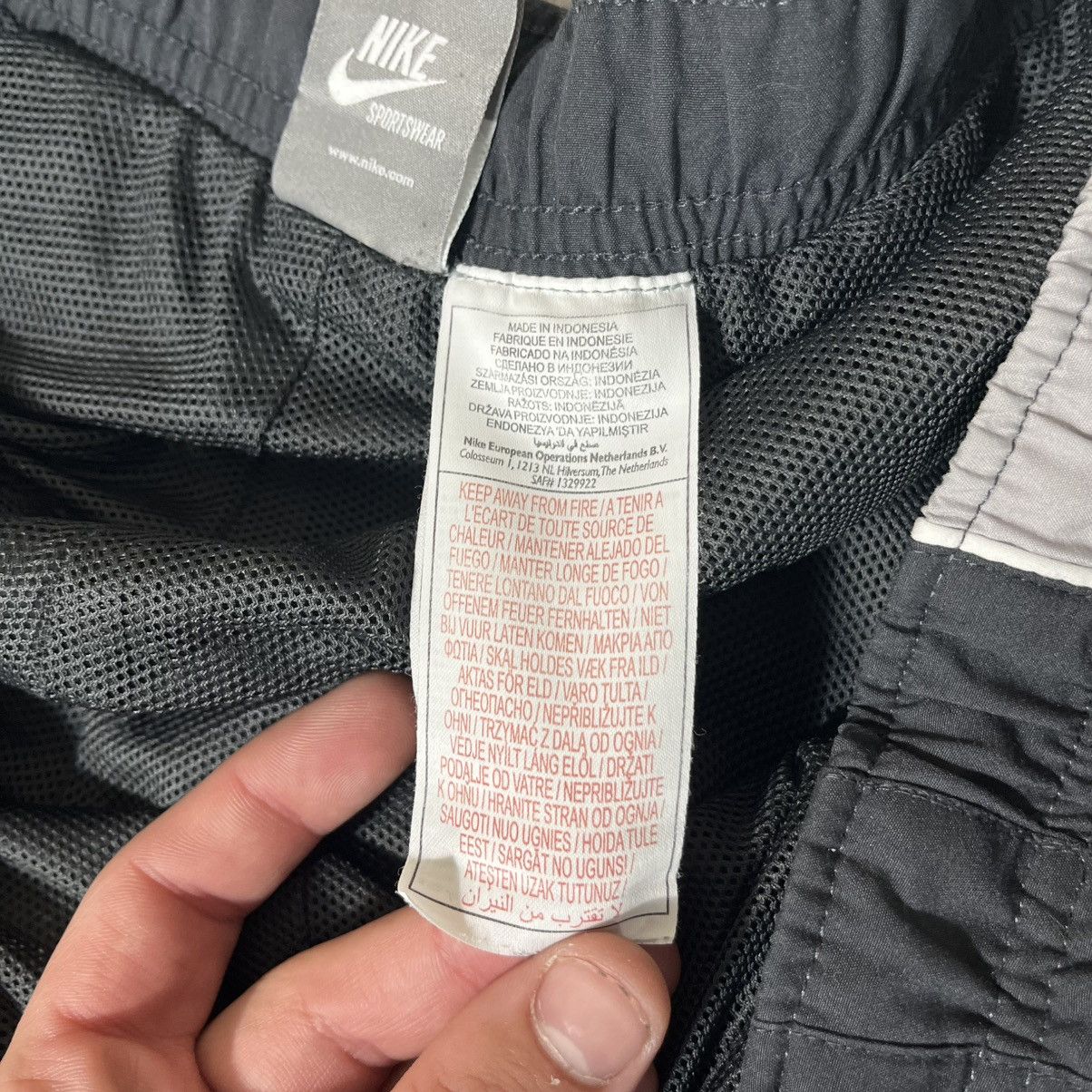 Nike 00s Vintage Nike Pants Nylon Rare Swoosh Drill Size US 40 / EU 56 - 8 Thumbnail