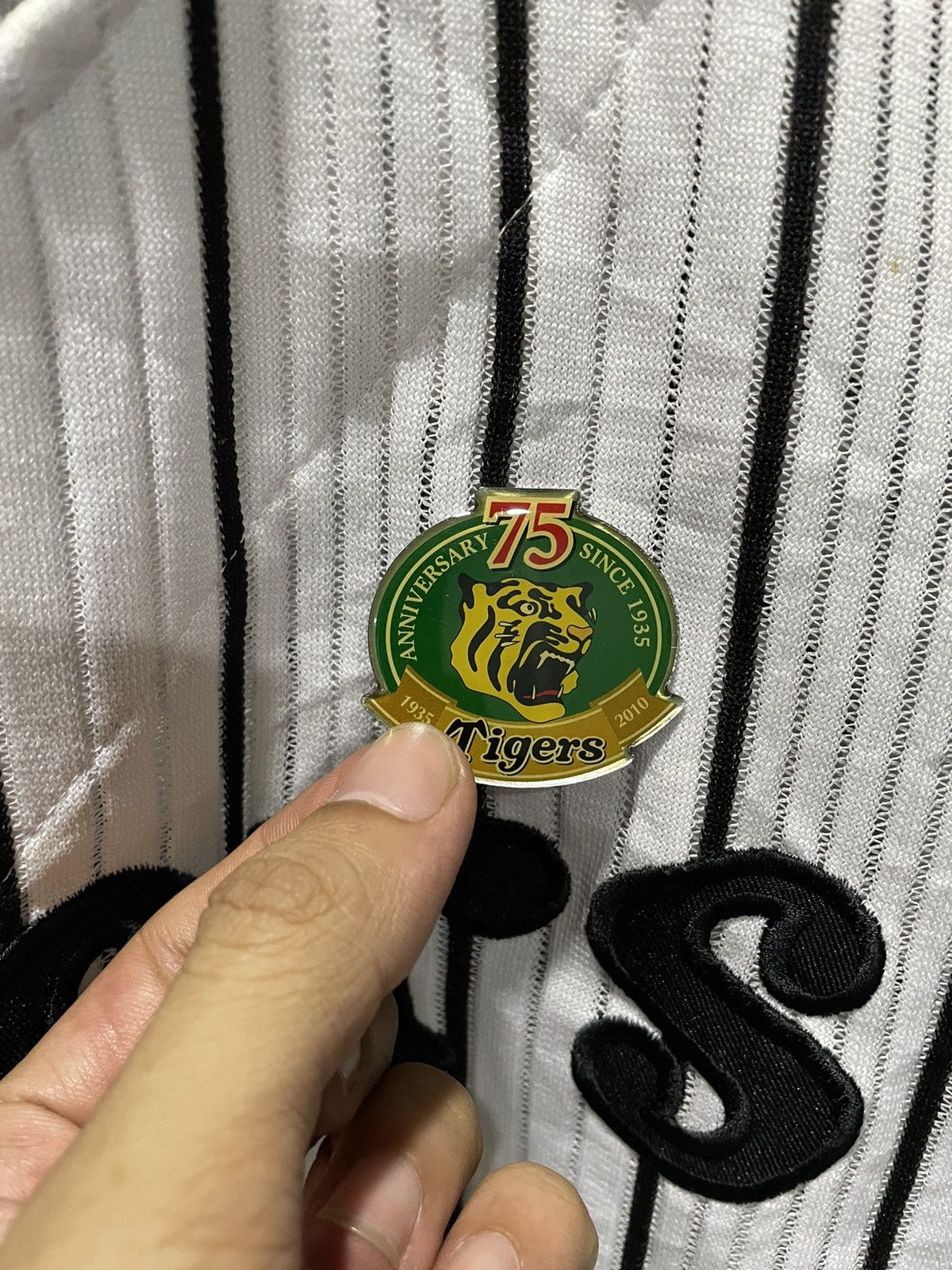 Japanese Brand × Vintage Vintage 75 Anniversary Hanshin Tiger Baseball Tee Size US L / EU 52-54 / 3 - 3 Thumbnail
