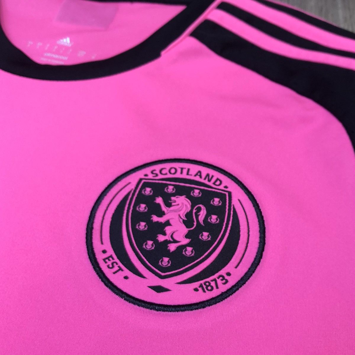 Adidas Scotland 16/17 away shirt Size US S / EU 44-46 / 1 - 4 Thumbnail