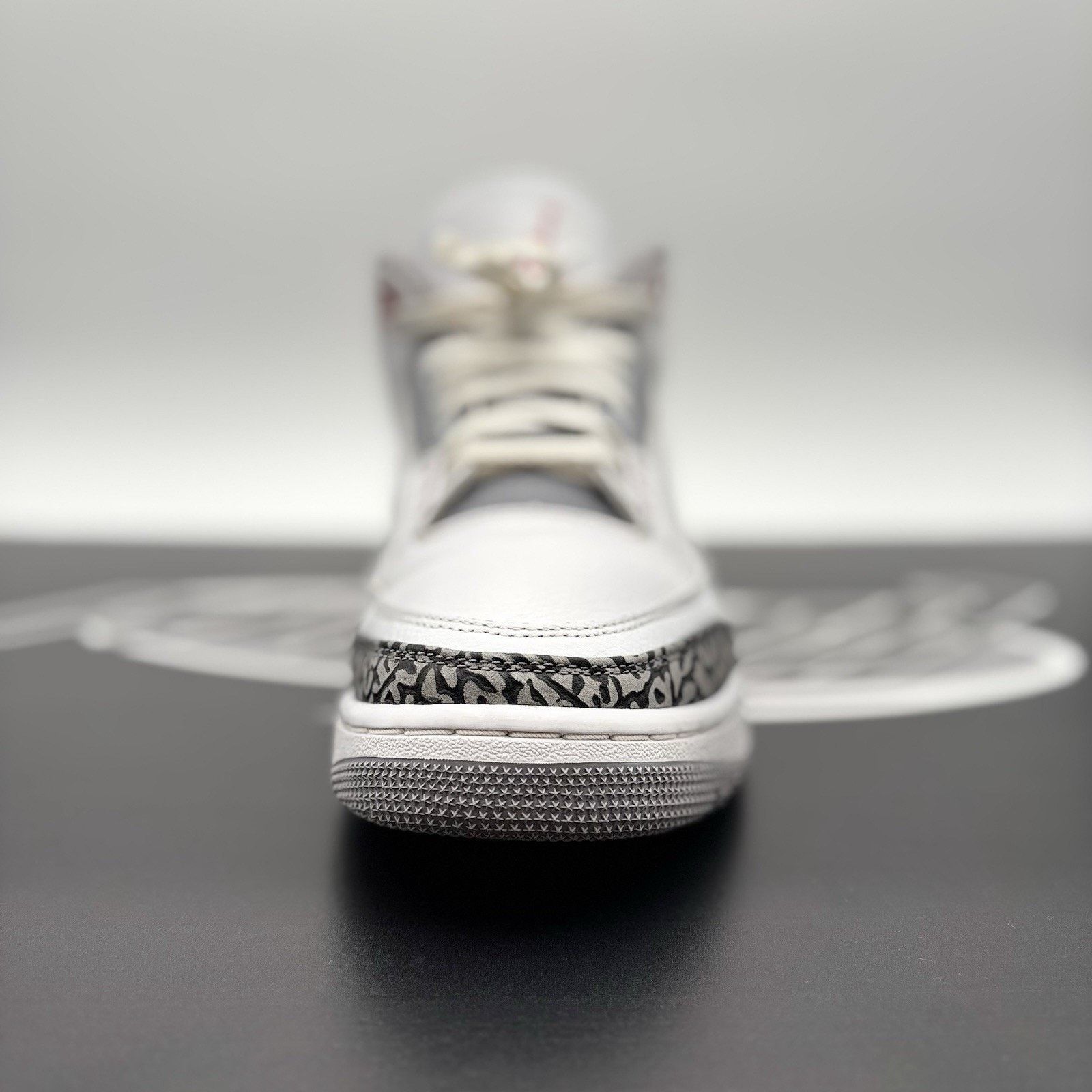Jordan Brand Air Jordan 3 Retro Mid ' Fire Red ' | GREAT CONDITION! Size US 11.5 / EU 44-45 - 15 Thumbnail