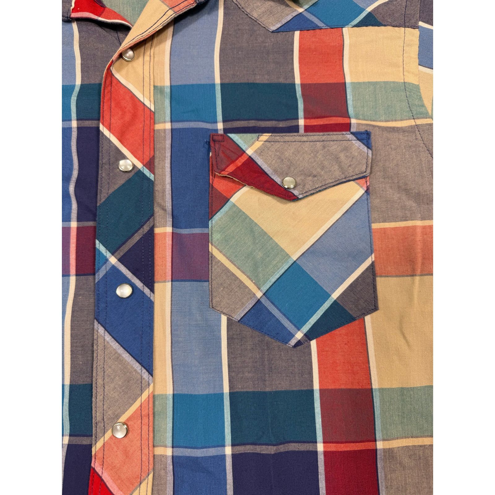 Wrangler Vintage Wrangler Short Sleeve Pearl Snap Plaid Western Shirt Size US L / EU 52-54 / 3 - 5 Thumbnail