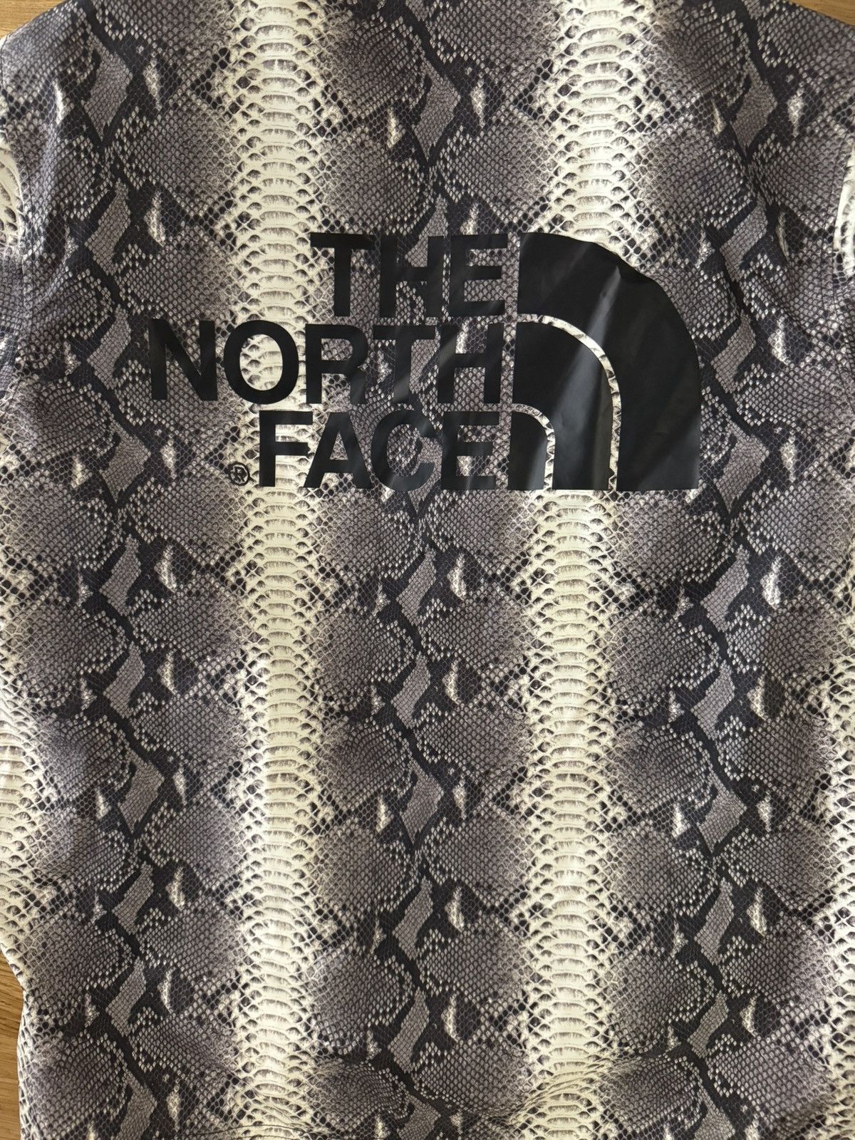 Supreme × The North Face Supreme The North Face Snakeskin Taped Seam Coaches Jacket Size US S / EU 44-46 / 1 - 5 Thumbnail