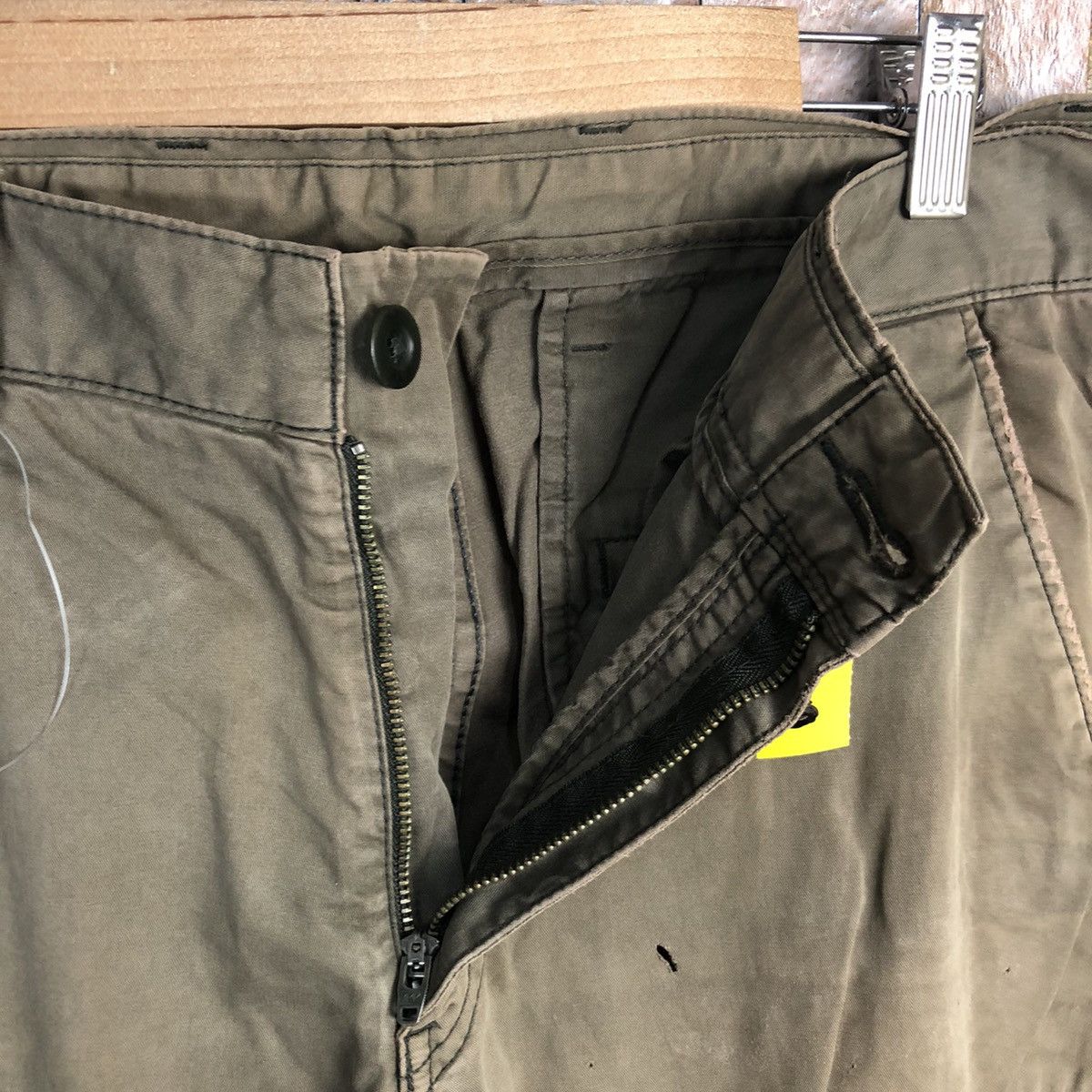 Japanese Brand × Uniqlo Uniqlo Brown Cargo Multipocket Pants #A430 Size US 31 - 13 Thumbnail