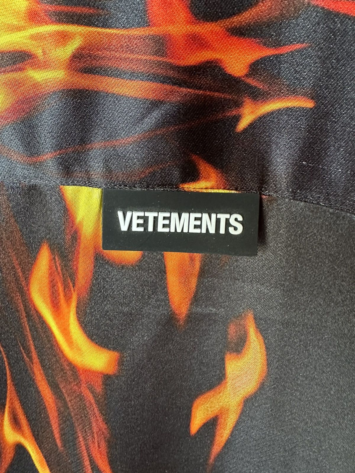 Vetements Vetements - fire print Size US S / EU 44-46 / 1 - 4 Thumbnail