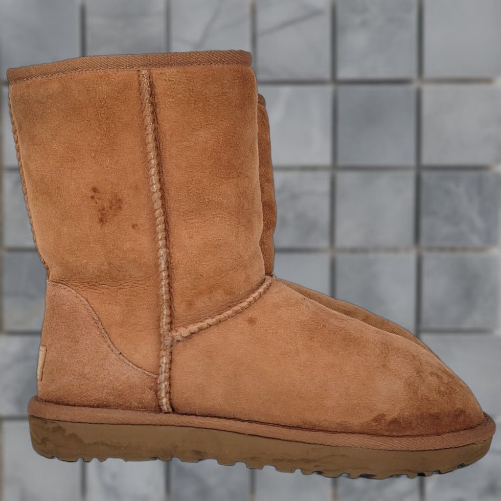 Ugg UGG Classic Short II Boots Suede Sheepskin Chestnut Brown Women 8 US 39 EU Slip-On Casual Winter Flat Heel Platform Brown Logo M Mid-Calf Shoes Size 30" / US 8 / IT 44 - 1 Thumbnail