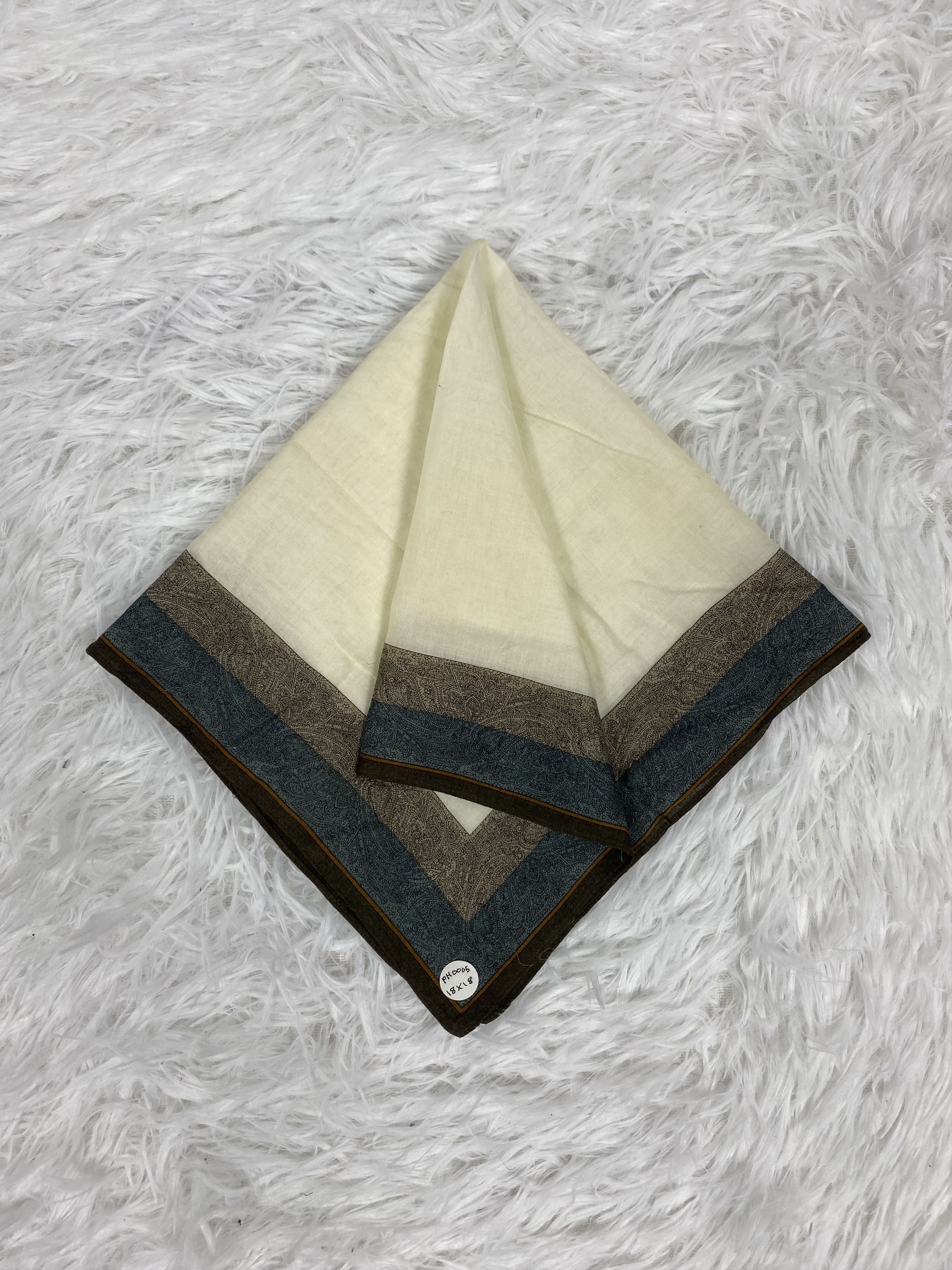 Pierre Balmain × Vintage Vintage Pierre Balmain Handkerchief PH0005 Size ONE SIZE - 1 Thumbnail