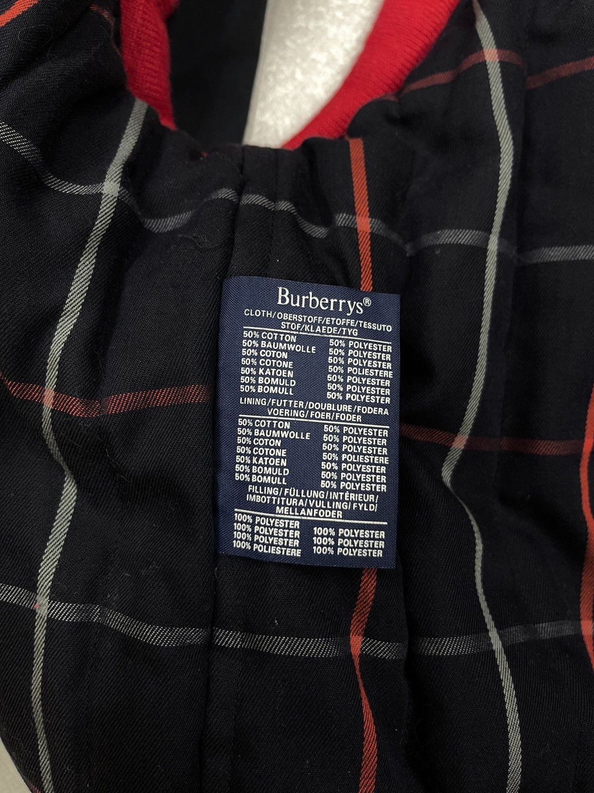 Burberry Vintage Burberry Sport Navy Vest England Y2K Size L Size US L / EU 52-54 / 3 - 13 Thumbnail