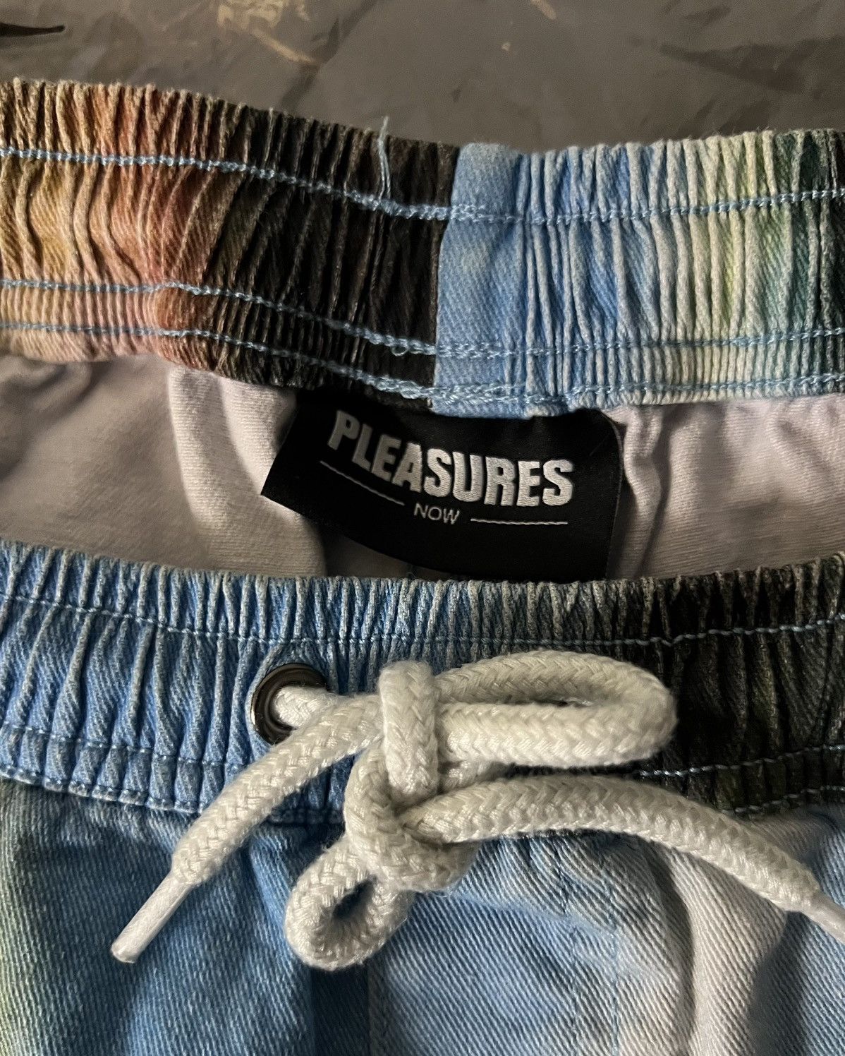 Pleasures VERY RARE Pleasures Jesus Holy Shorts Size US 32 / EU 48 - 5 Thumbnail