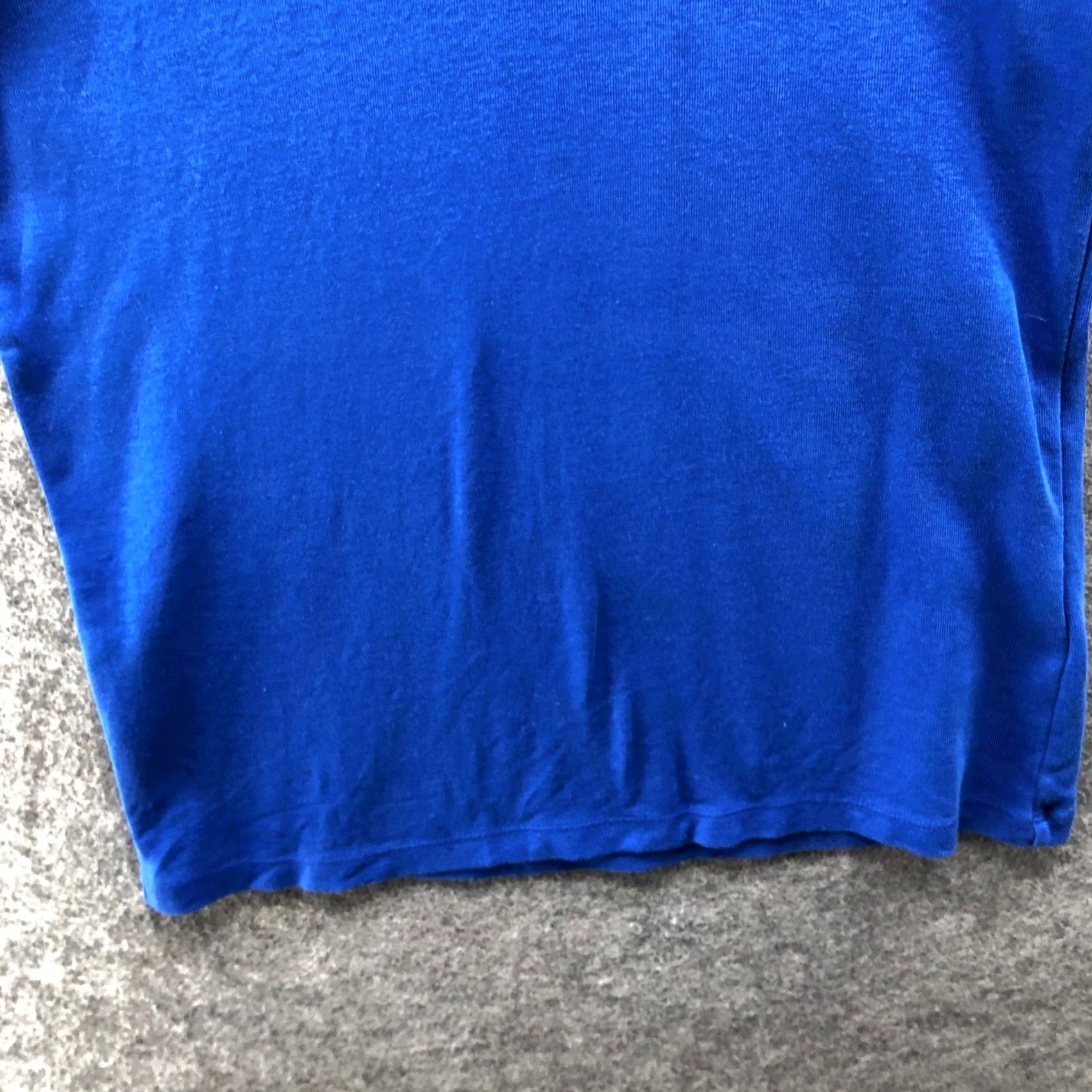Tommy Hilfiger VINTAGE Tommy Hilfiger Essential T-Shirt Womens L Royal Blue Short Sleeve Crewneck Size L / US 10 / IT 46 - 4 Thumbnail