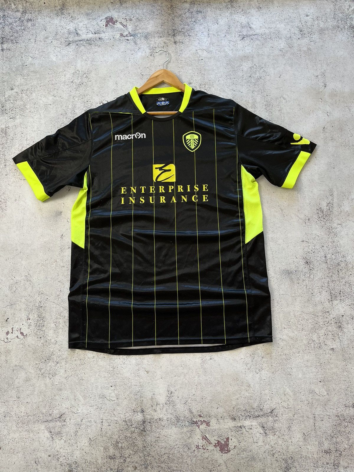 Macron MACRON LEEDS UNITED 2011/2012 AWAY SOCCER JERSEY FOOTBALL Size US XXL / EU 58 / 5 - 1 Thumbnail