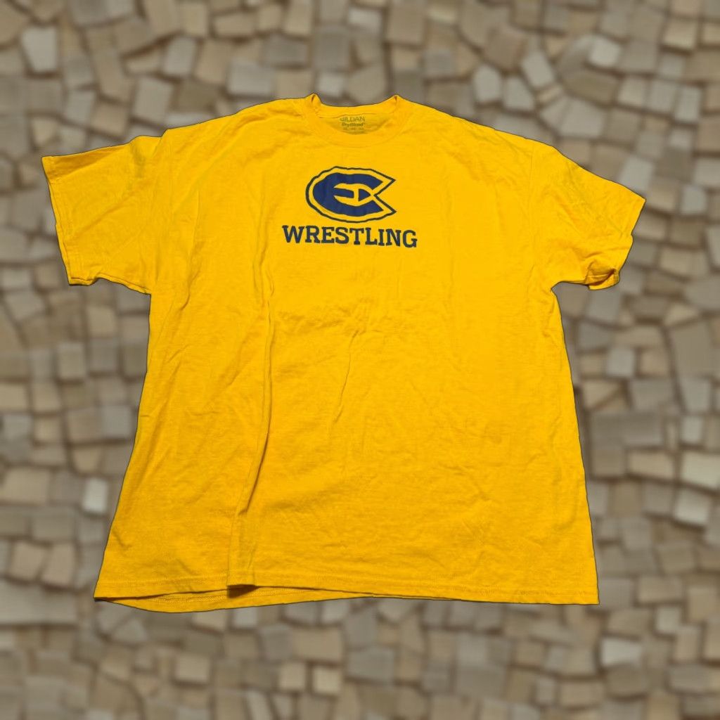 Gildan Gildan Shirt Men 2XL T-Shirt Crew Neck Cotton Yellow Blue Eau Claire Wisconsin Wrestling Sports Regular Vintage N/A? Size US XXL / EU 58 / 5 - 1 Thumbnail