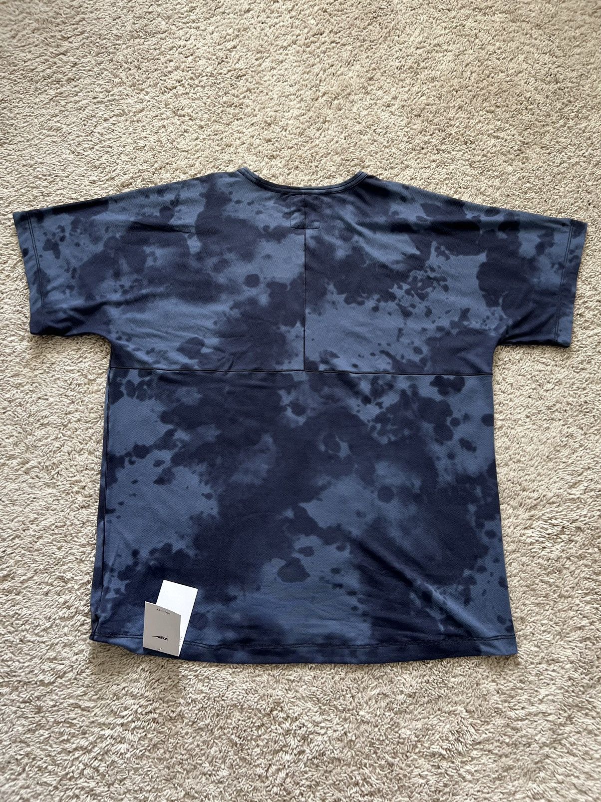 Nike Nike Dri-FIT Allover Print Short-Sleeve Yoga Top Gridiron Size US XL / EU 56 / 4 - 6 Thumbnail