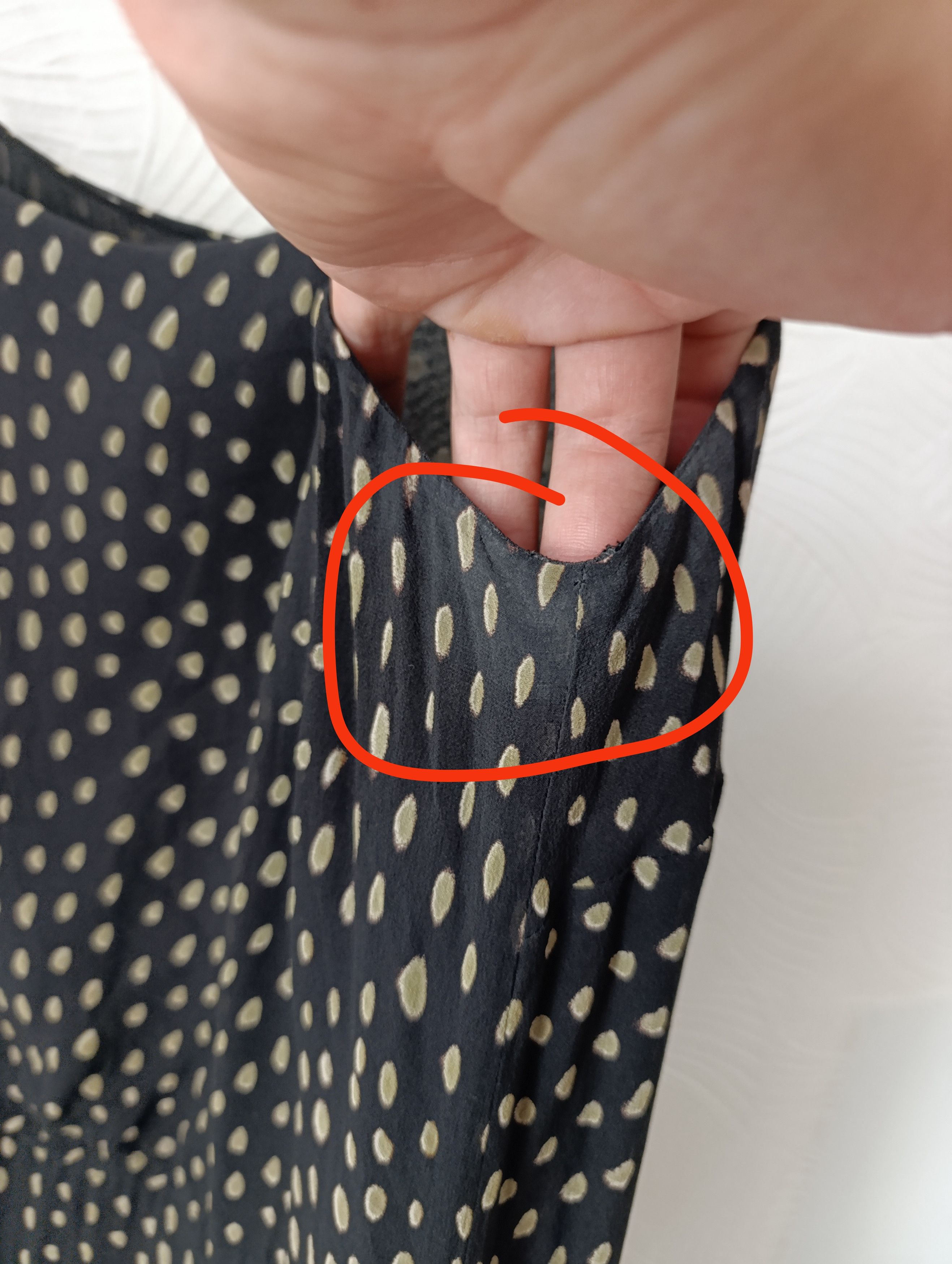 Max Mara MAX MARA DOT PRINT SILK VINTAGE STRAP ASYMMETRIC DRESS Size M / US 6-8 / IT 42-44 - 14 Thumbnail