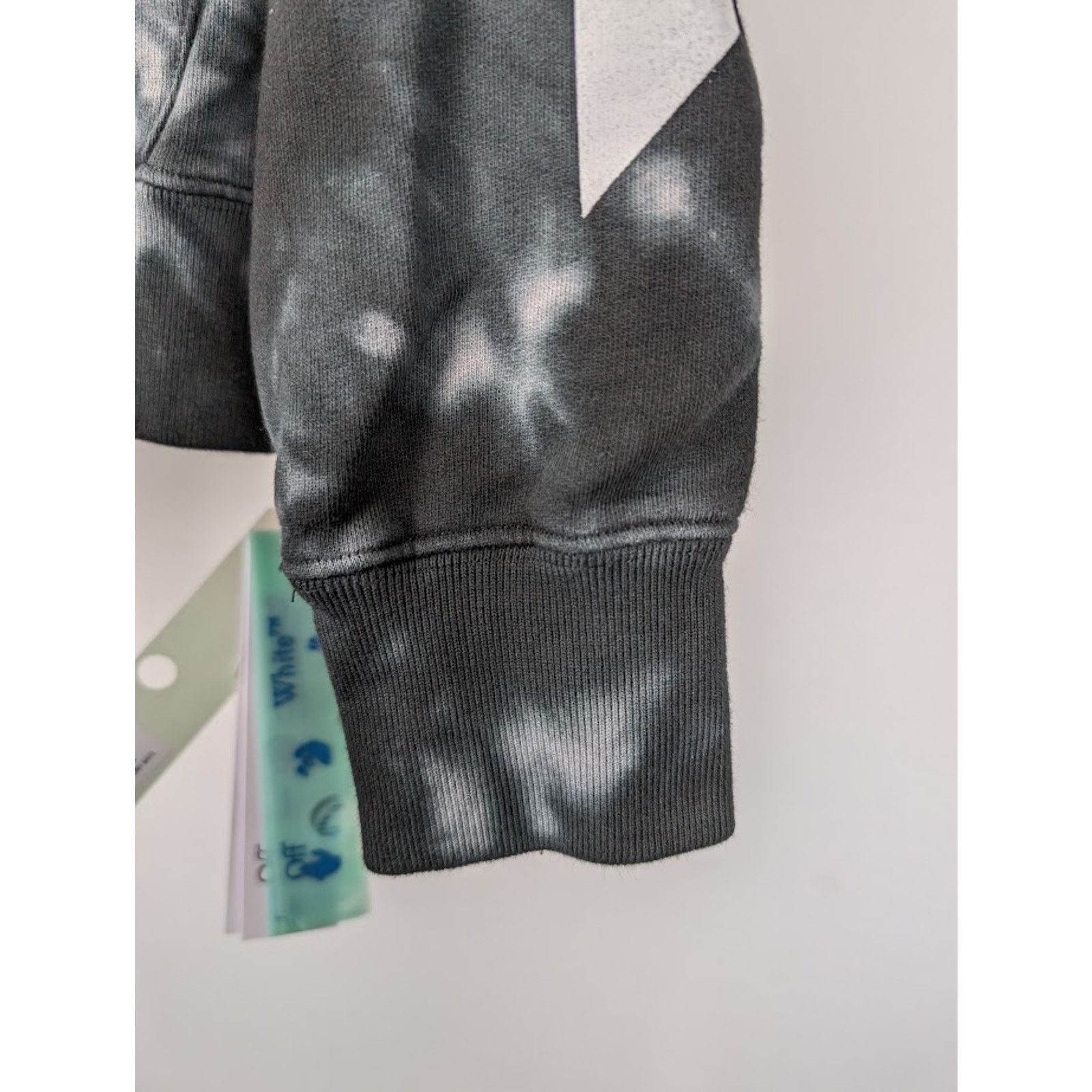 Off-White o1rshd1 Diag Arrow Tie Dye Skate Hoodie in Warm Grey Size US S / EU 44-46 / 1 - 10 Thumbnail
