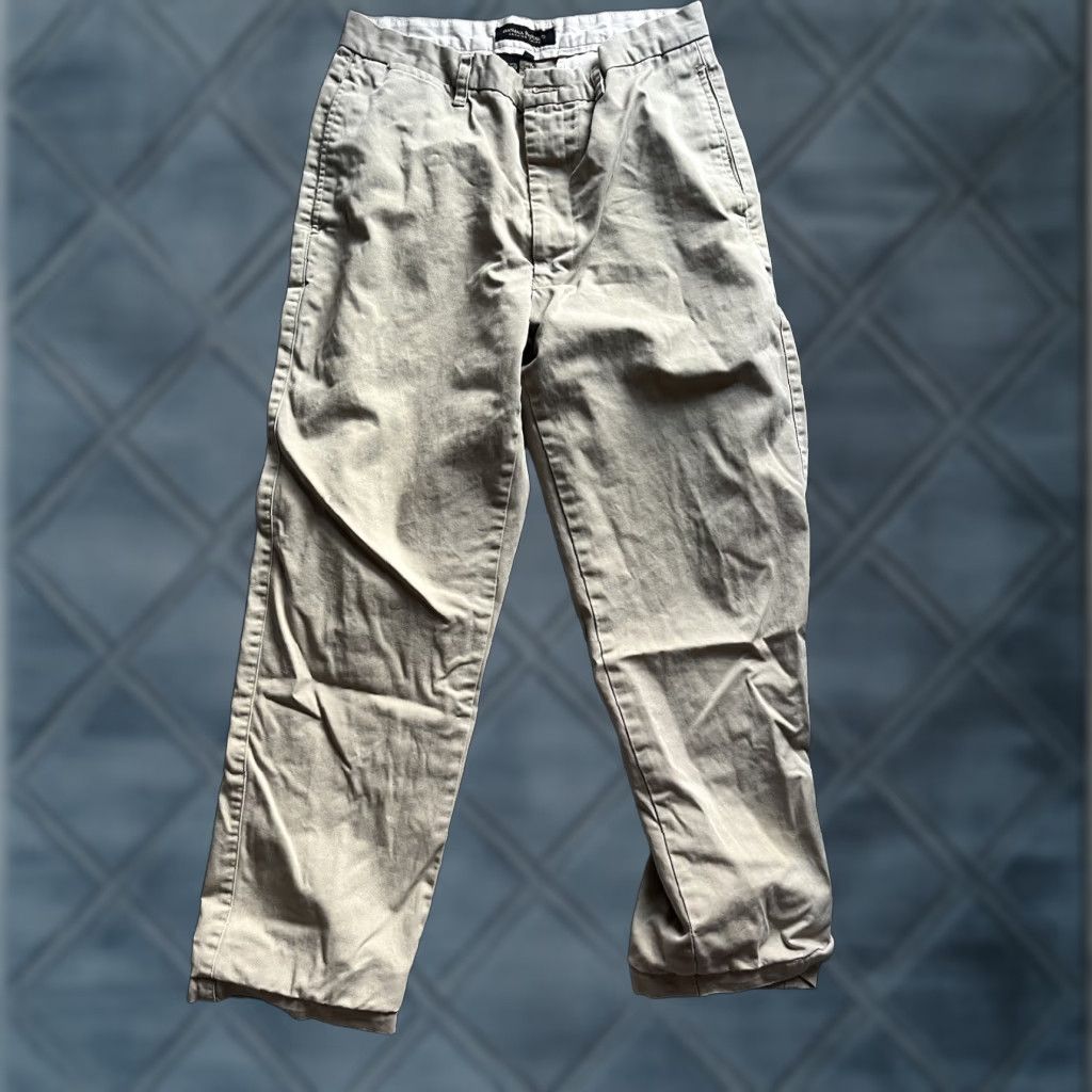 Banana Republic VINTAGE Banana Republic Khaki Pants Chino Mens 32R Regular Brown 29in Inseam Mens Size US 32 / EU 48 - 1 Thumbnail