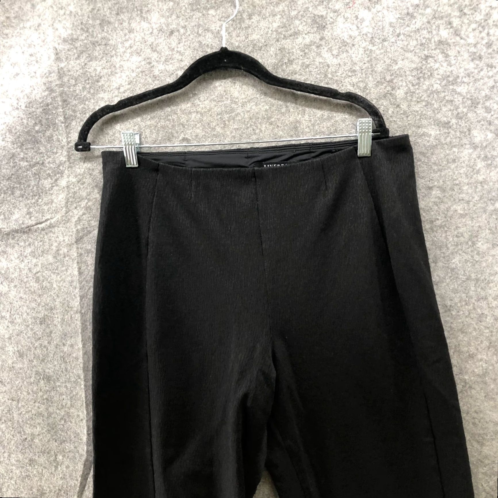 Vintage Liverpool Womens 10 Black Sleek Pull On Crop Straight Leg Dress Pants Slim Yoga Stretch Front Zipper Flat Front Casual All Seasons Mens? Womens Size 32" / US 10 / IT 46 - 3 Thumbnail