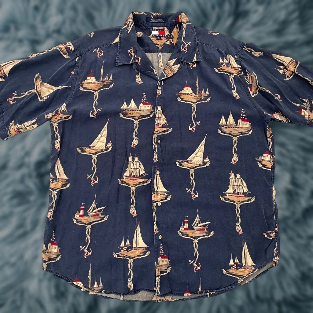Tommy Hilfiger VINTAGE Tommy Hilfiger Short Sleeve Button-Up Shirt Adult XL Nautical Sailing Logo 90s Mens Size US XL / EU 56 / 4 - 1 Thumbnail