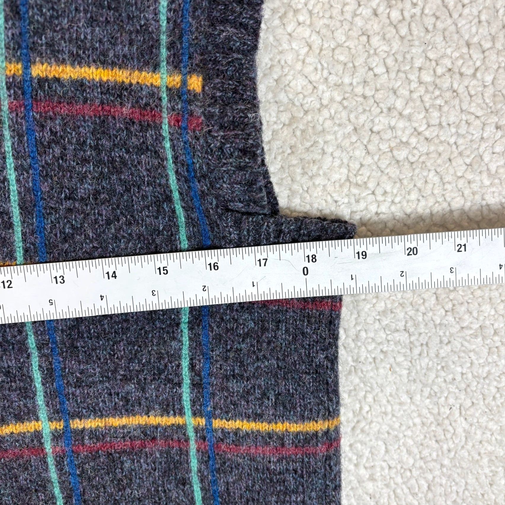 Vintage VINTAGE Crew Vest Sweater Men L Sleeveless Blue Windowpane Plaid Knit Wool Winter Spring Fall Casual Travel Mens Size US L / EU 52-54 / 3 - 6 Thumbnail