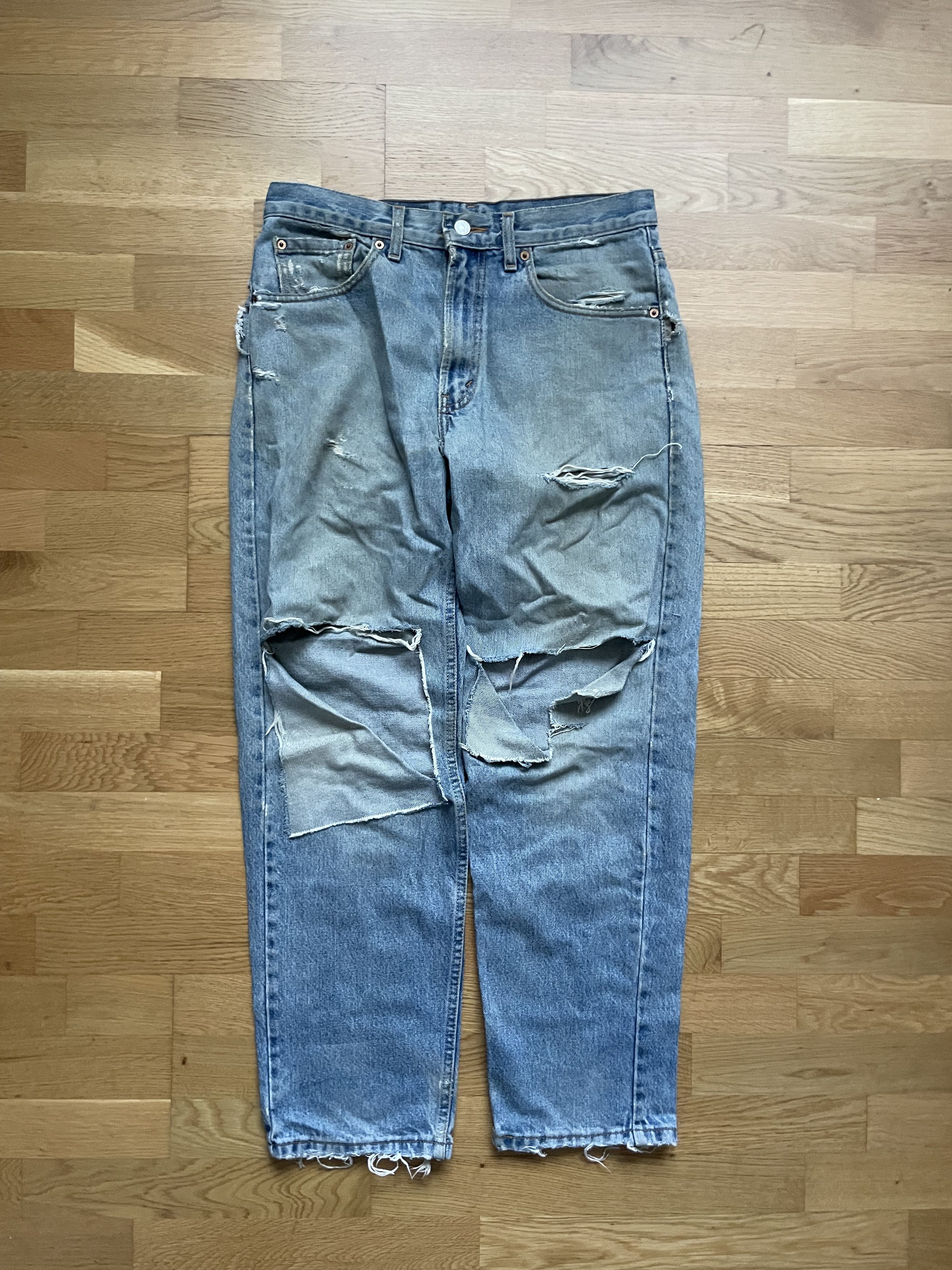 Levi's × Vintage Vintage 90's thrashed Levis 550s Size US 32 / EU 48 - 1 Thumbnail