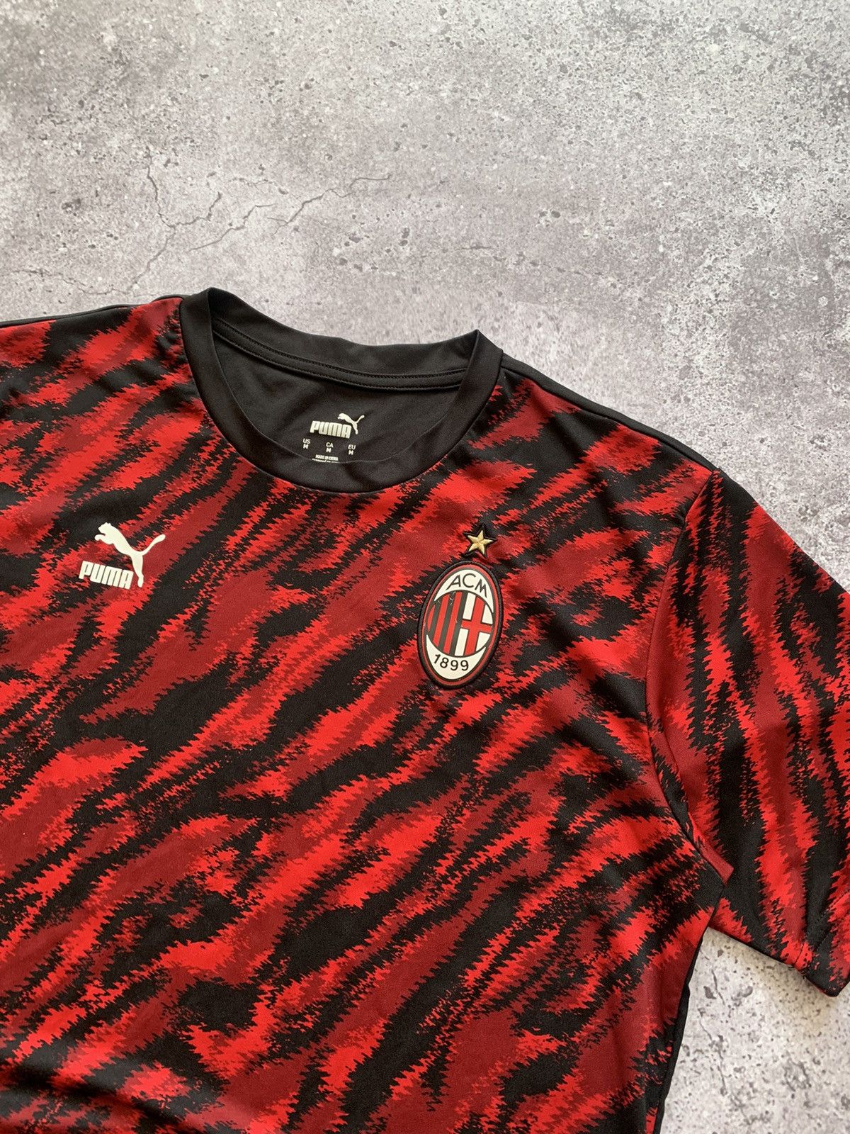 Puma × Vintage 🔥PUMA AC MILAN VINTAGE TRAINING JERSEY Size US M / EU 48-50 / 2 - 5 Thumbnail