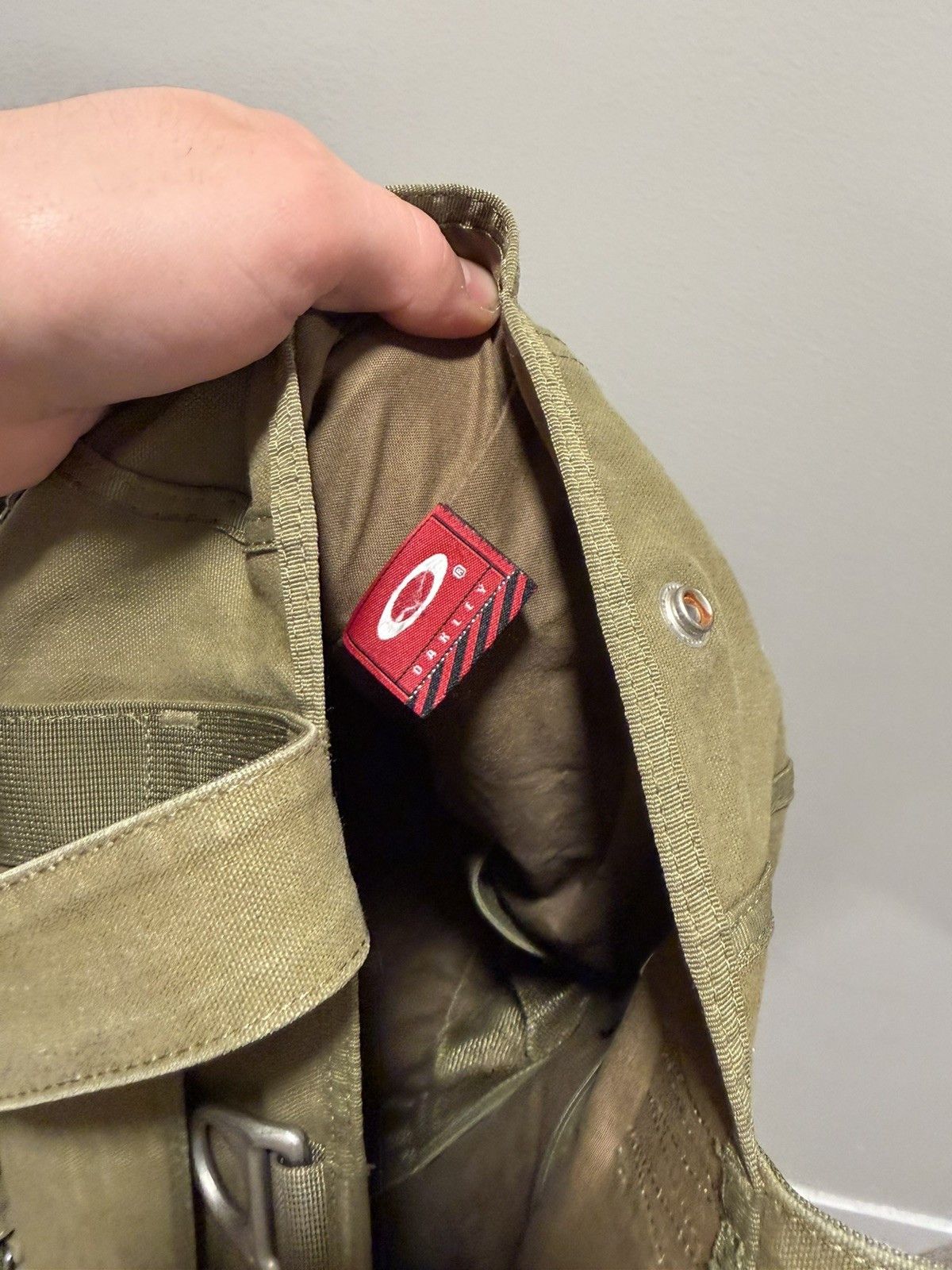 Oakley Y2K OAKLEY TACTICAL FIELD GEAR AP BAG Day Pack RARE Size ONE SIZE - 8 Thumbnail