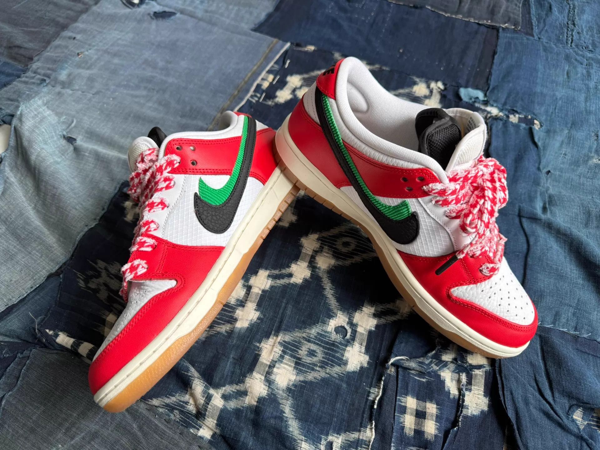Nike Nike Dunk SB Frame Skate Habibi Low White Red US9 Size US 9 / EU 42 - 2 Thumbnail