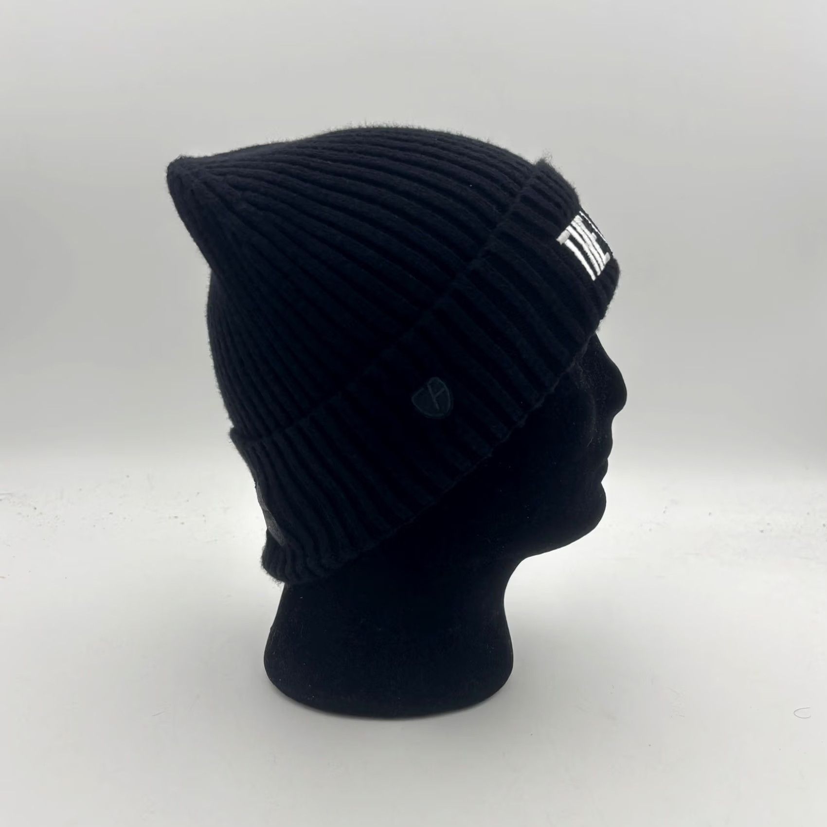 Vintage NWOT The Last of Us Beanie Cap Hat WB 100 HBO Exclusive Promo Pedro Pascal Black One Size Mens Size ONE SIZE - 2 Thumbnail