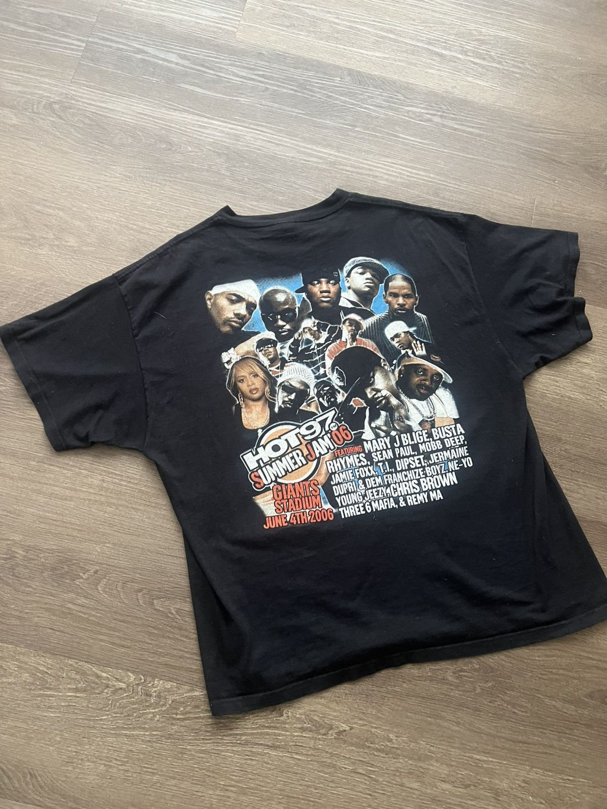 Vintage Vintage Hot 97 Tee Size US L / EU 52-54 / 3 - 4 Thumbnail