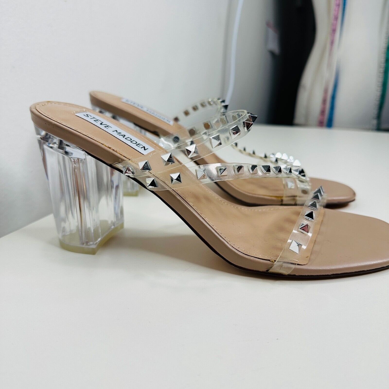 Steve Madden Steve Madden Lucite Cone Heel Clear Silver Stud Sandal 9 Size US 9 / IT 39 - 8 Thumbnail