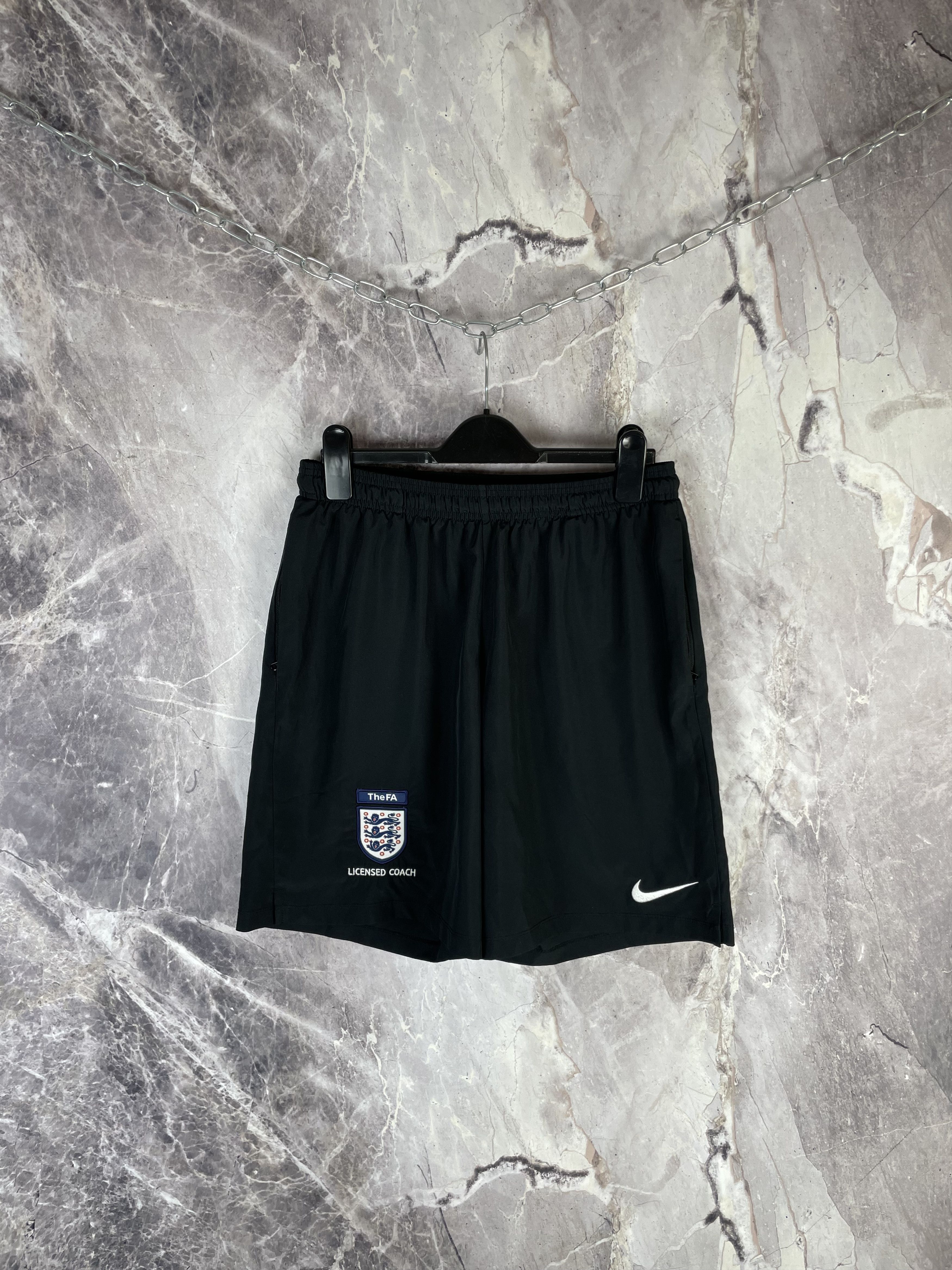 Nike Nike England Mens Nylon Shorts y2k Size US 32 / EU 48 - 1 Thumbnail