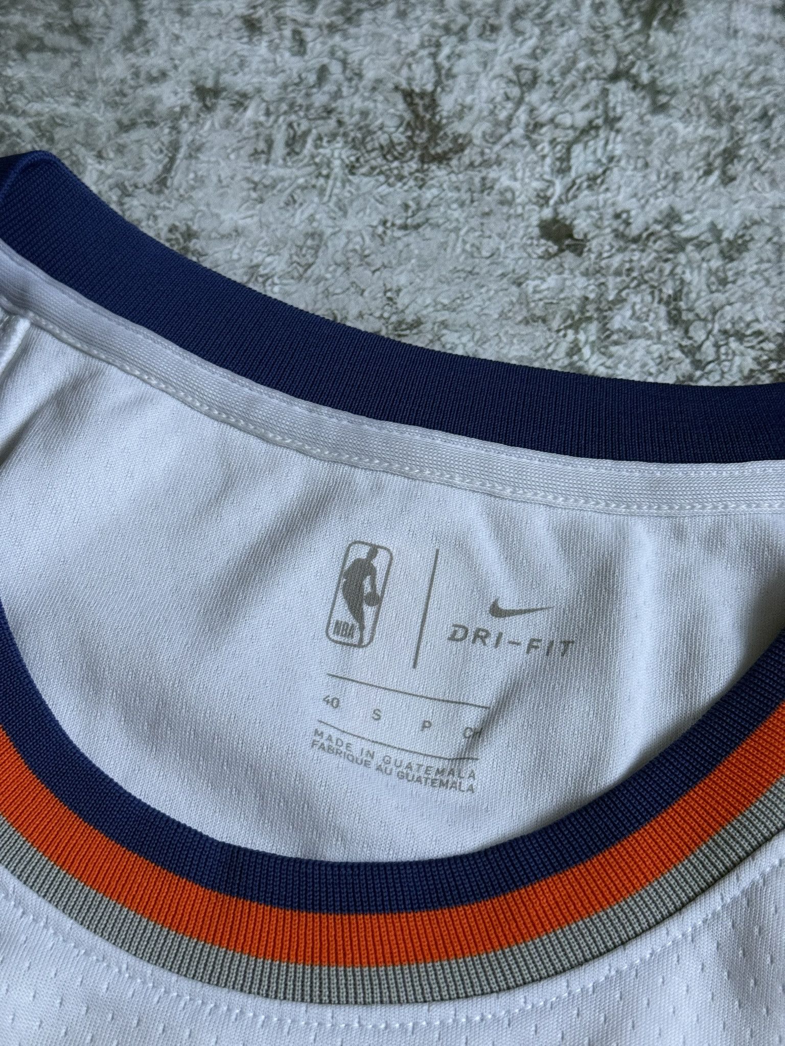 Nike NEW YORK KNICKS NIKE SWINGMAN JERSEY BLANK NBA BASKETBALL S Size US S / EU 44-46 / 1 - 3 Thumbnail