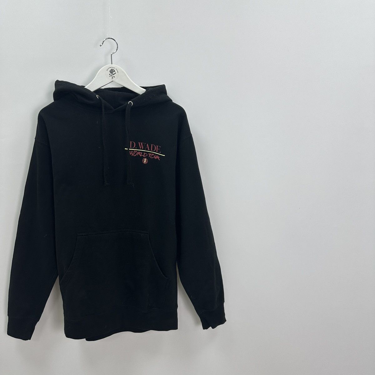 NBA Dwyane Wade World Tour Hoodie NBA Basketball hype y2k rare Size US M / EU 48-50 / 2 - 4 Thumbnail